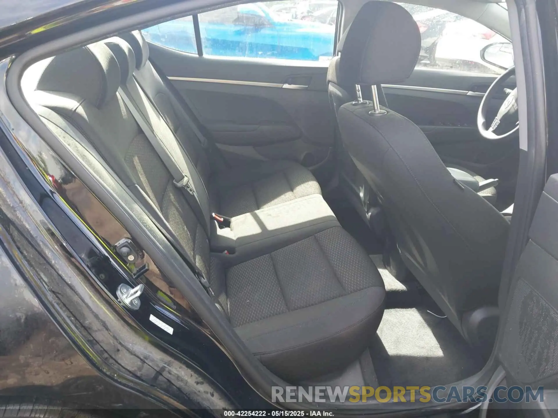 8 fotografías del automóvil dañado KMHD74LF4LU928830 HYUNDAI ELANTRA 2020