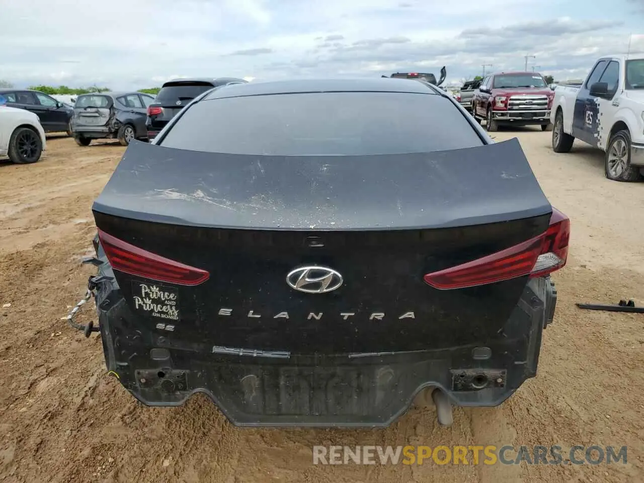 6 fotografías del automóvil dañado KMHD74LF4LU944140 HYUNDAI ELANTRA 2020