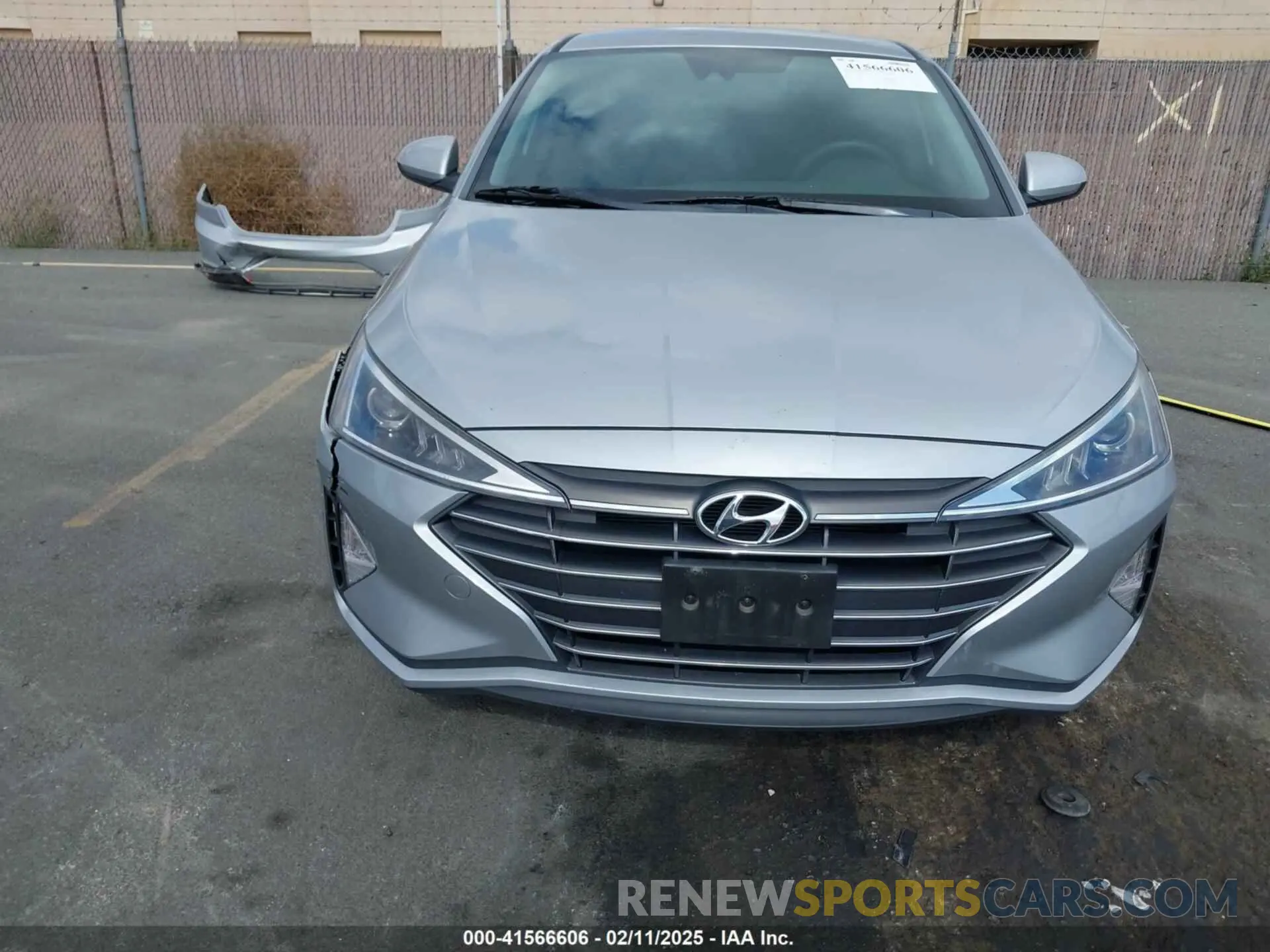 12 fotografías del automóvil dañado KMHD74LF5LU970360 HYUNDAI ELANTRA 2020