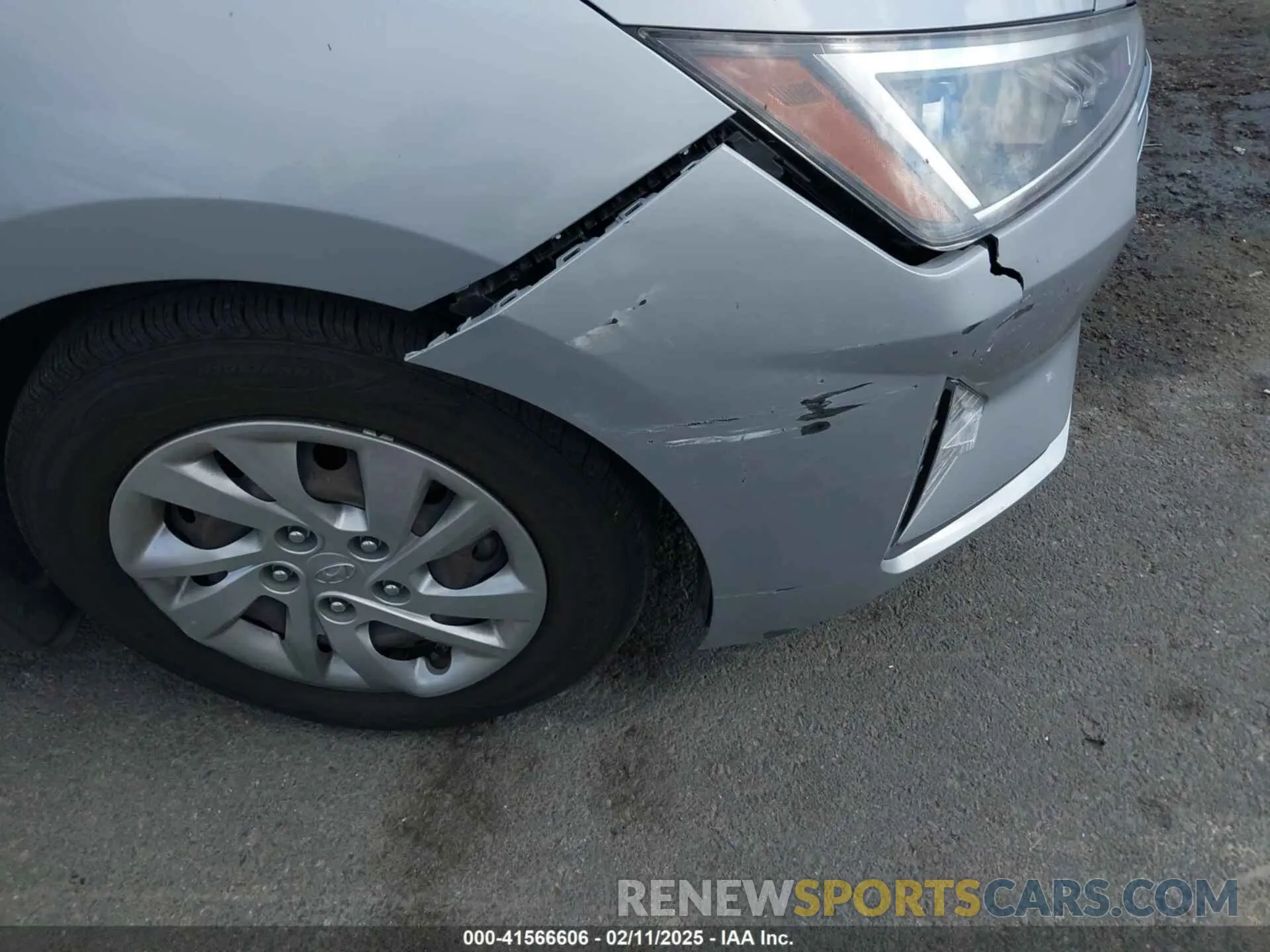 17 fotografías del automóvil dañado KMHD74LF5LU970360 HYUNDAI ELANTRA 2020