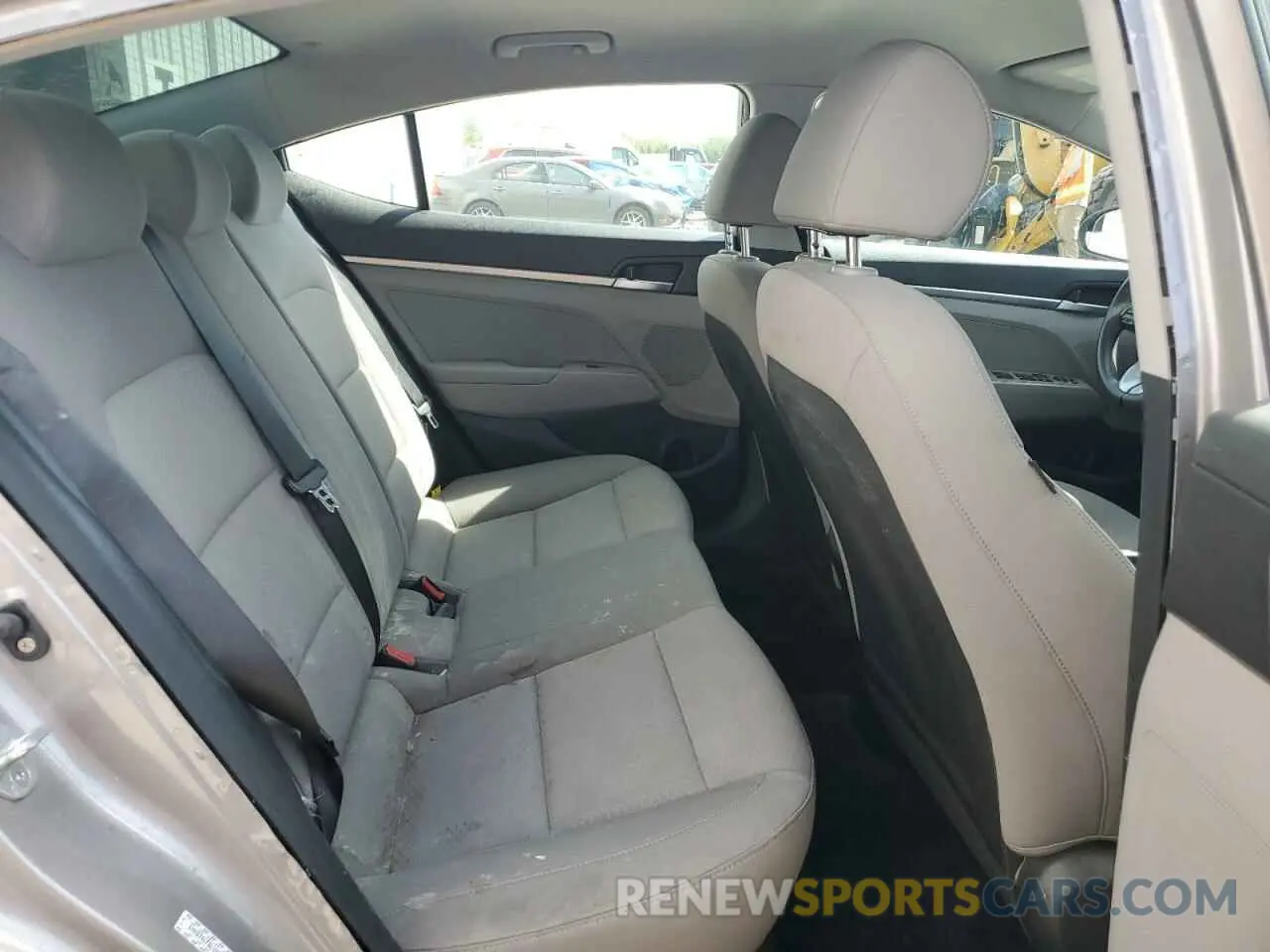 10 fotografías del automóvil dañado KMHD74LF6LU943894 HYUNDAI ELANTRA 2020