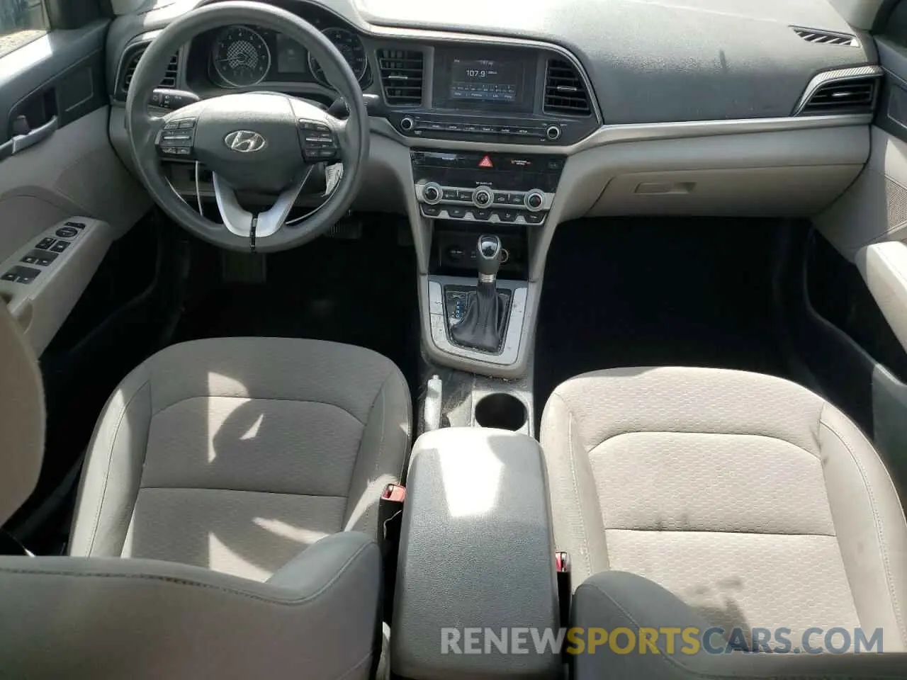 8 fotografías del automóvil dañado KMHD74LF6LU943894 HYUNDAI ELANTRA 2020