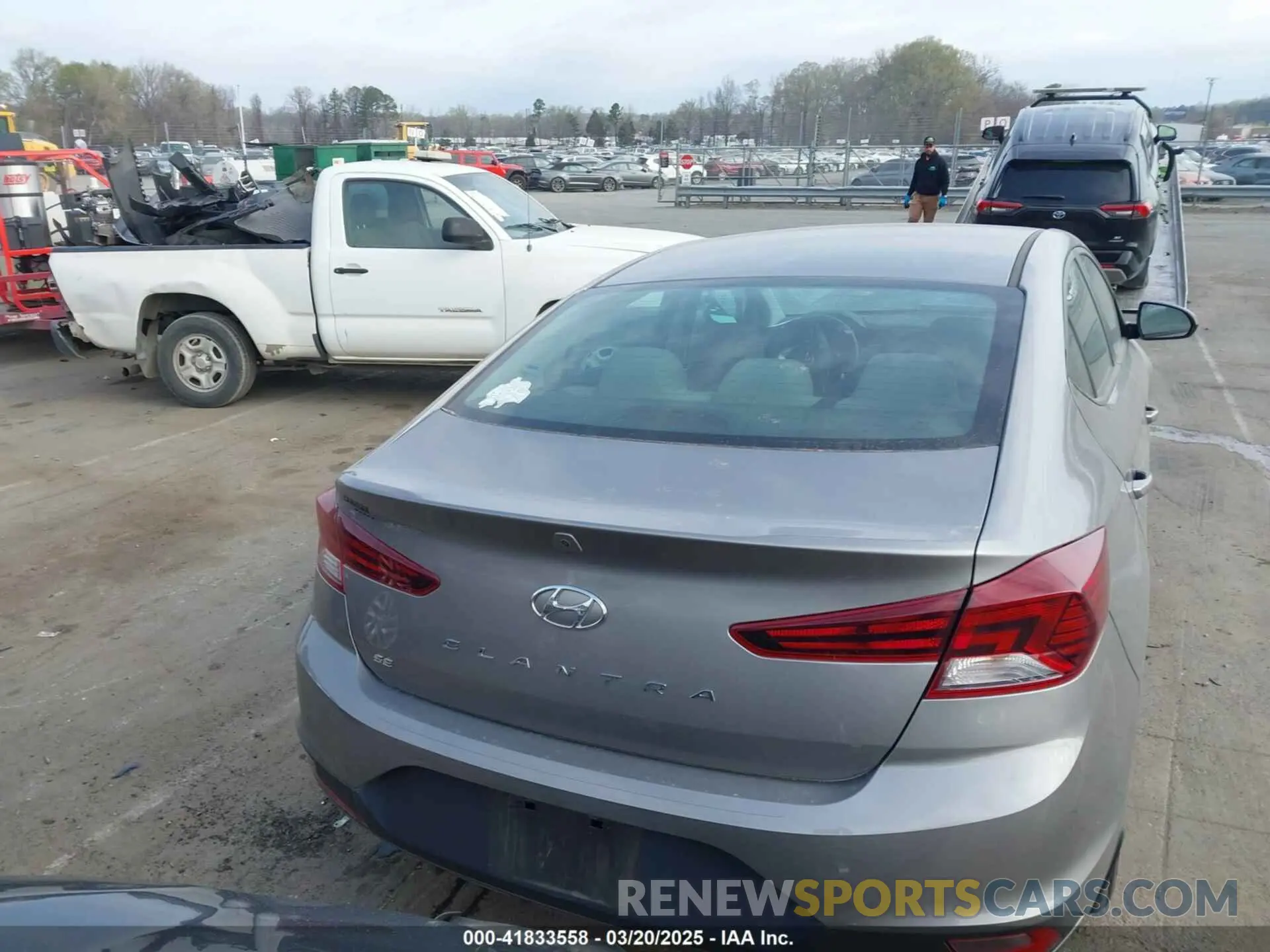 15 fotografías del automóvil dañado KMHD74LF6LU995588 HYUNDAI ELANTRA 2020