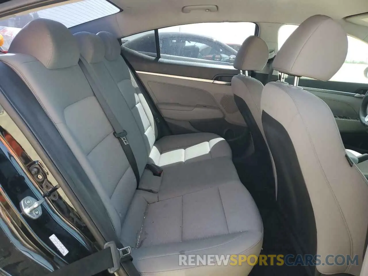 10 fotografías del automóvil dañado KMHD74LF7LU063044 HYUNDAI ELANTRA 2020