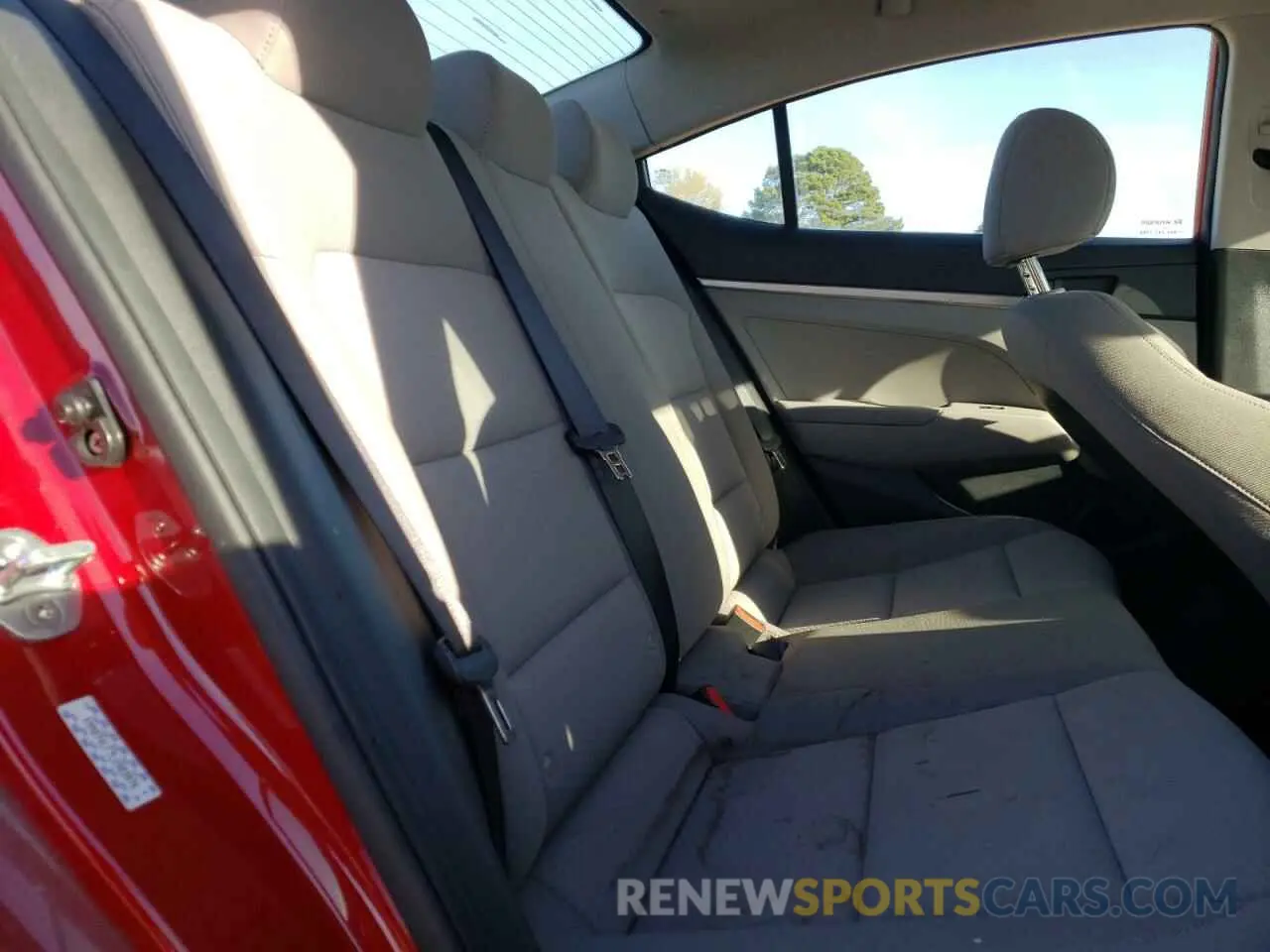 10 fotografías del automóvil dañado KMHD74LF7LU983076 HYUNDAI ELANTRA 2020