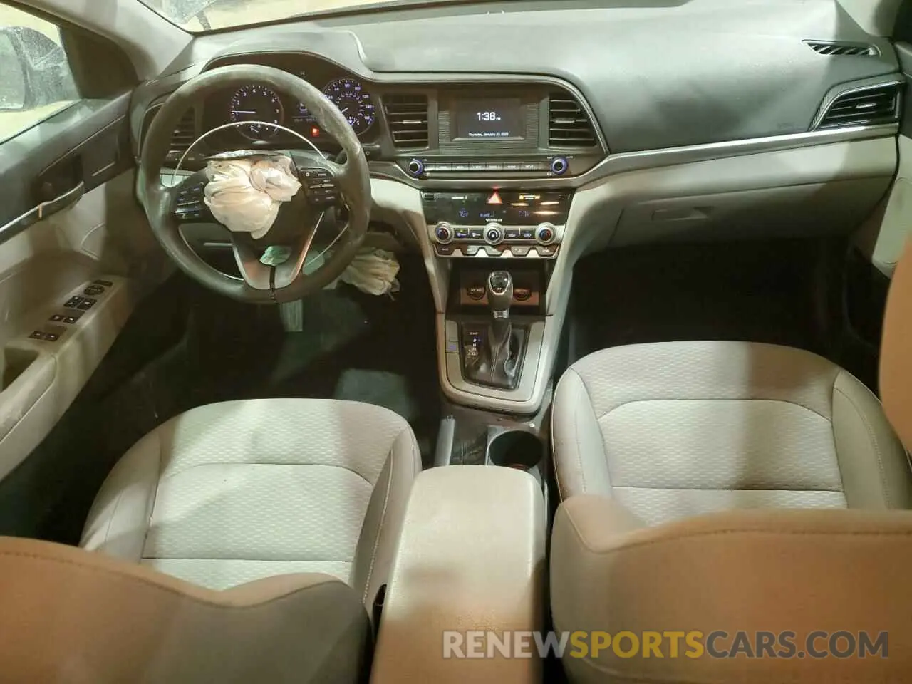 8 fotografías del automóvil dañado KMHD74LF8LU956050 HYUNDAI ELANTRA 2020
