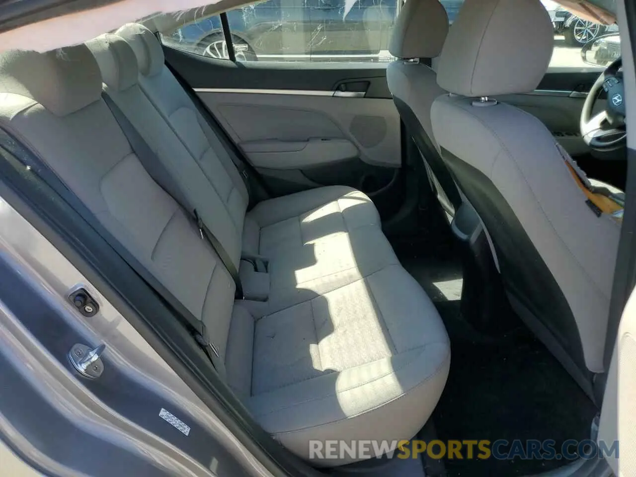 10 fotografías del automóvil dañado KMHD74LF9LU988425 HYUNDAI ELANTRA 2020