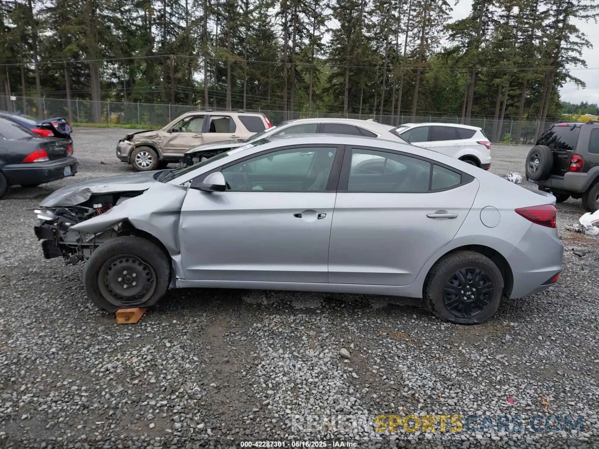 13 fotografías del automóvil dañado KMHD74LFXLU027803 HYUNDAI ELANTRA 2020