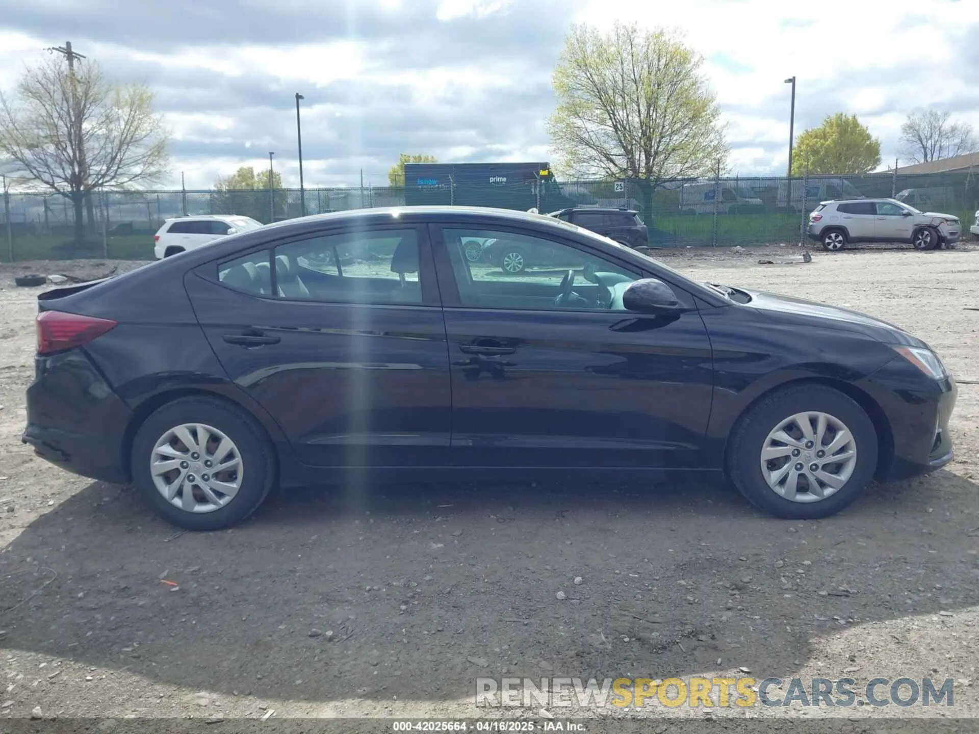 12 fotografías del automóvil dañado KMHD74LFXLU994444 HYUNDAI ELANTRA 2020