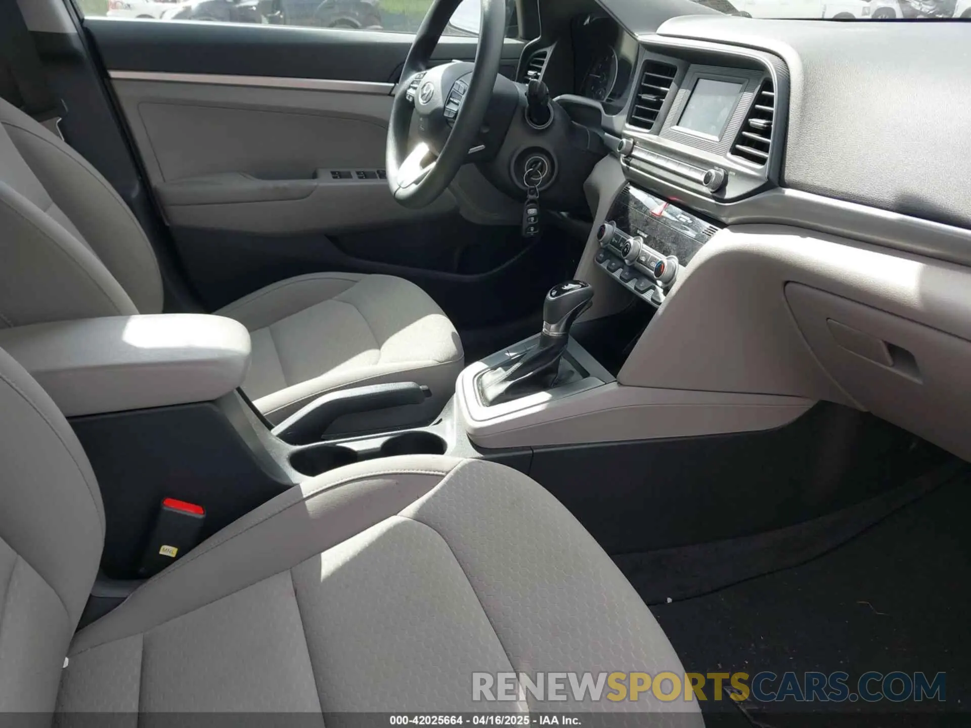 5 fotografías del automóvil dañado KMHD74LFXLU994444 HYUNDAI ELANTRA 2020