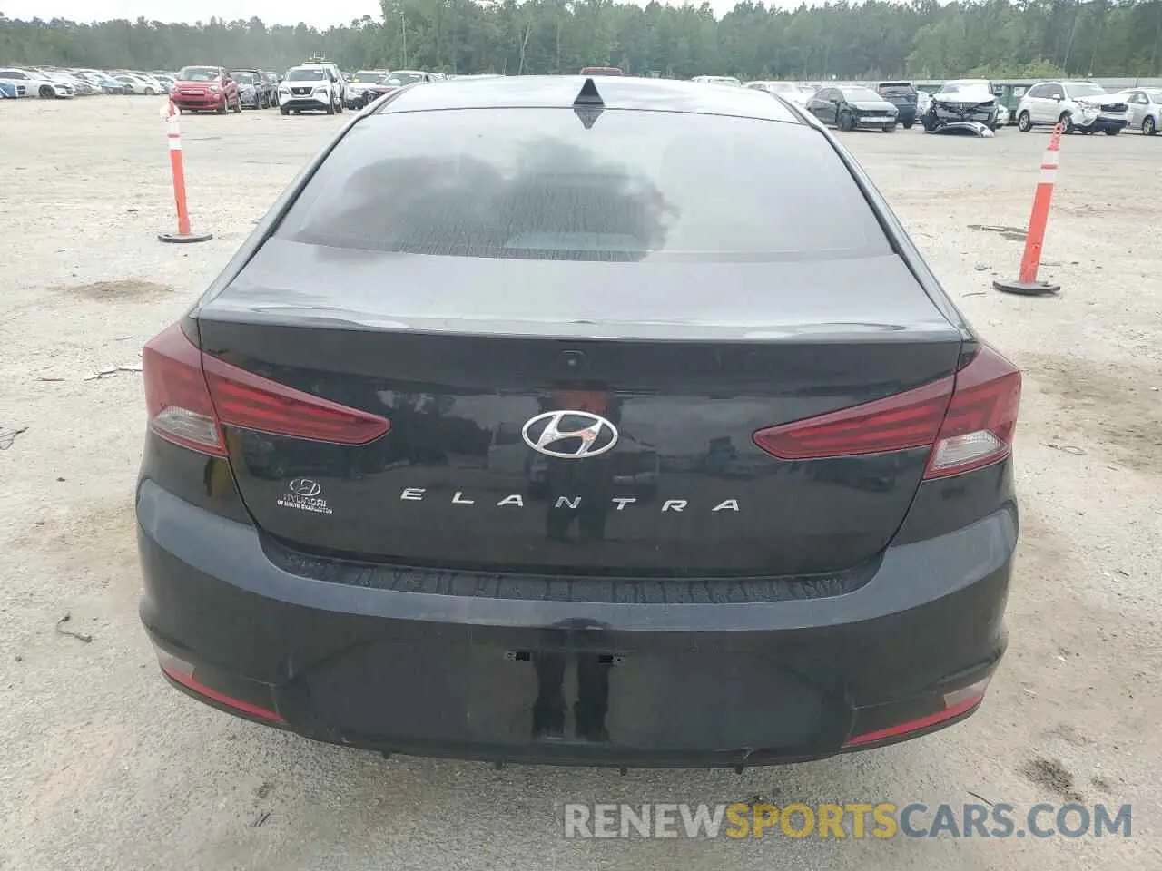 6 fotografías del automóvil dañado KMHD84LF0LU013227 HYUNDAI ELANTRA 2020