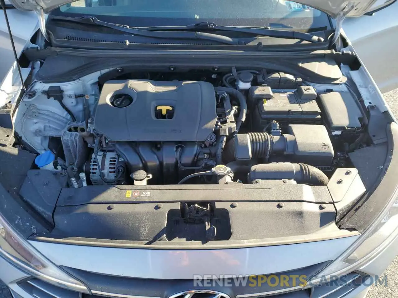 13 fotografías del automóvil dañado KMHD84LF0LU063285 HYUNDAI ELANTRA 2020