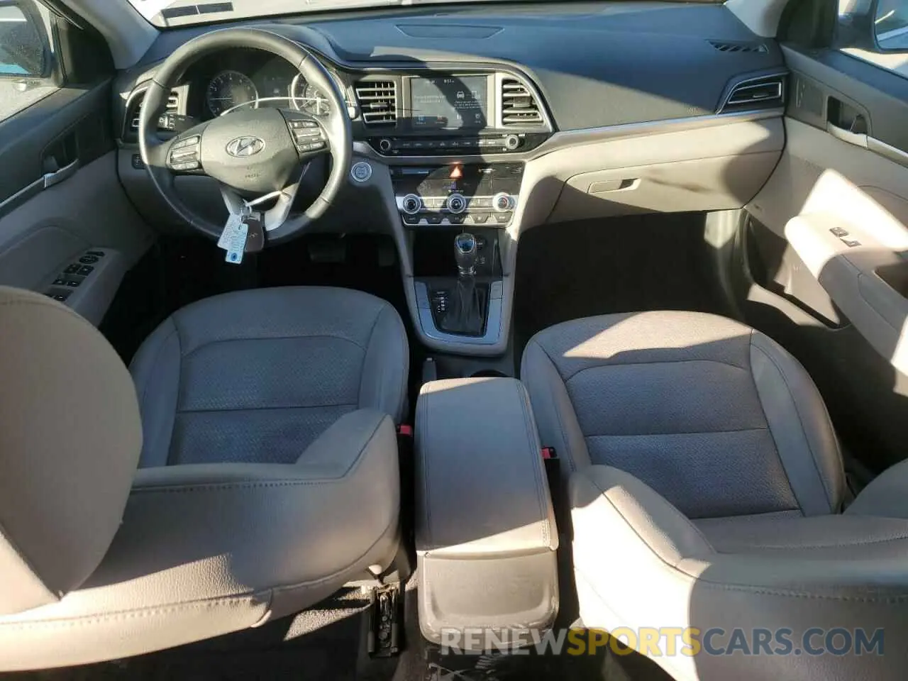 8 fotografías del automóvil dañado KMHD84LF0LU063285 HYUNDAI ELANTRA 2020