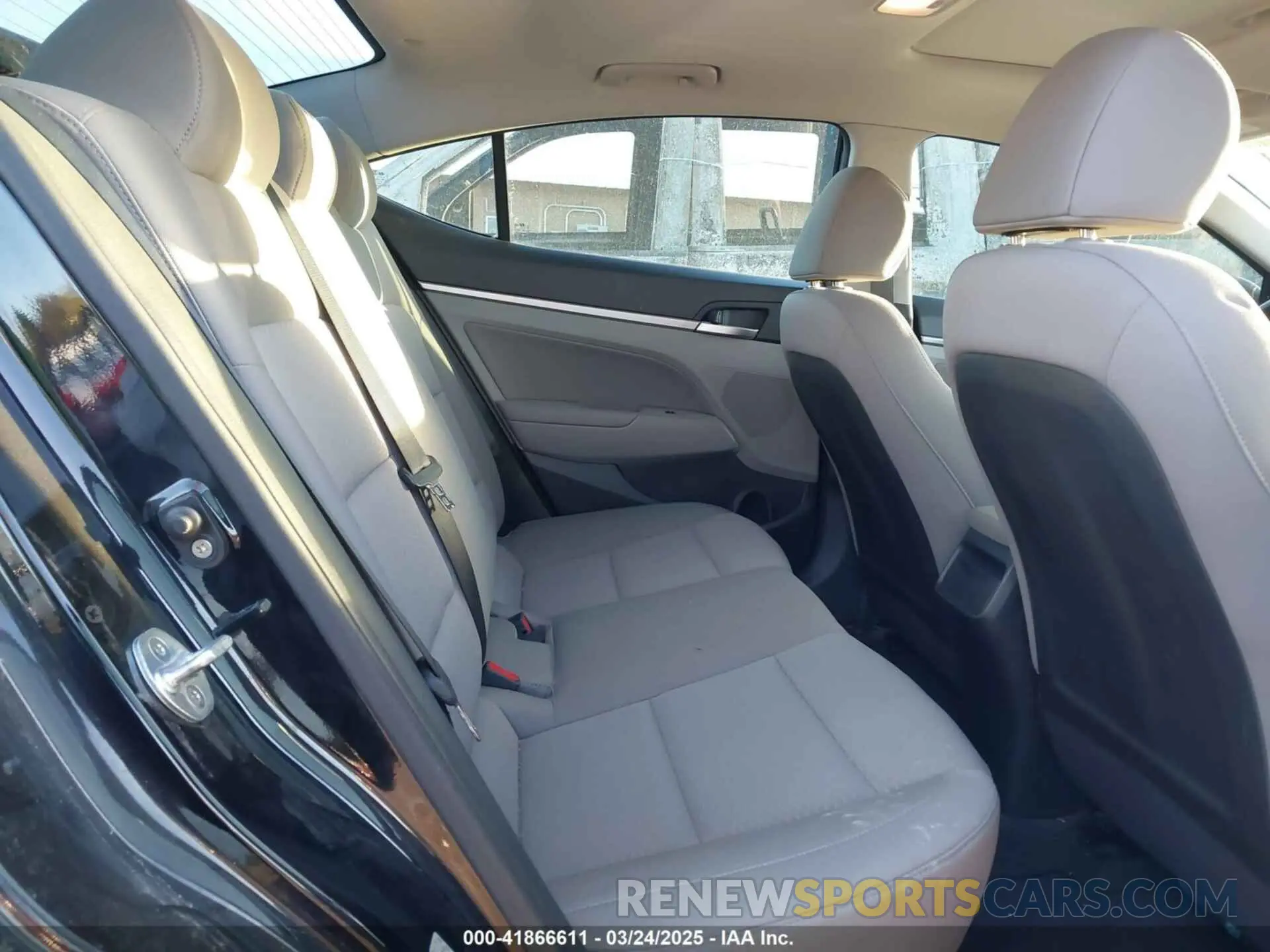 8 fotografías del automóvil dañado KMHD84LF1LU956131 HYUNDAI ELANTRA 2020