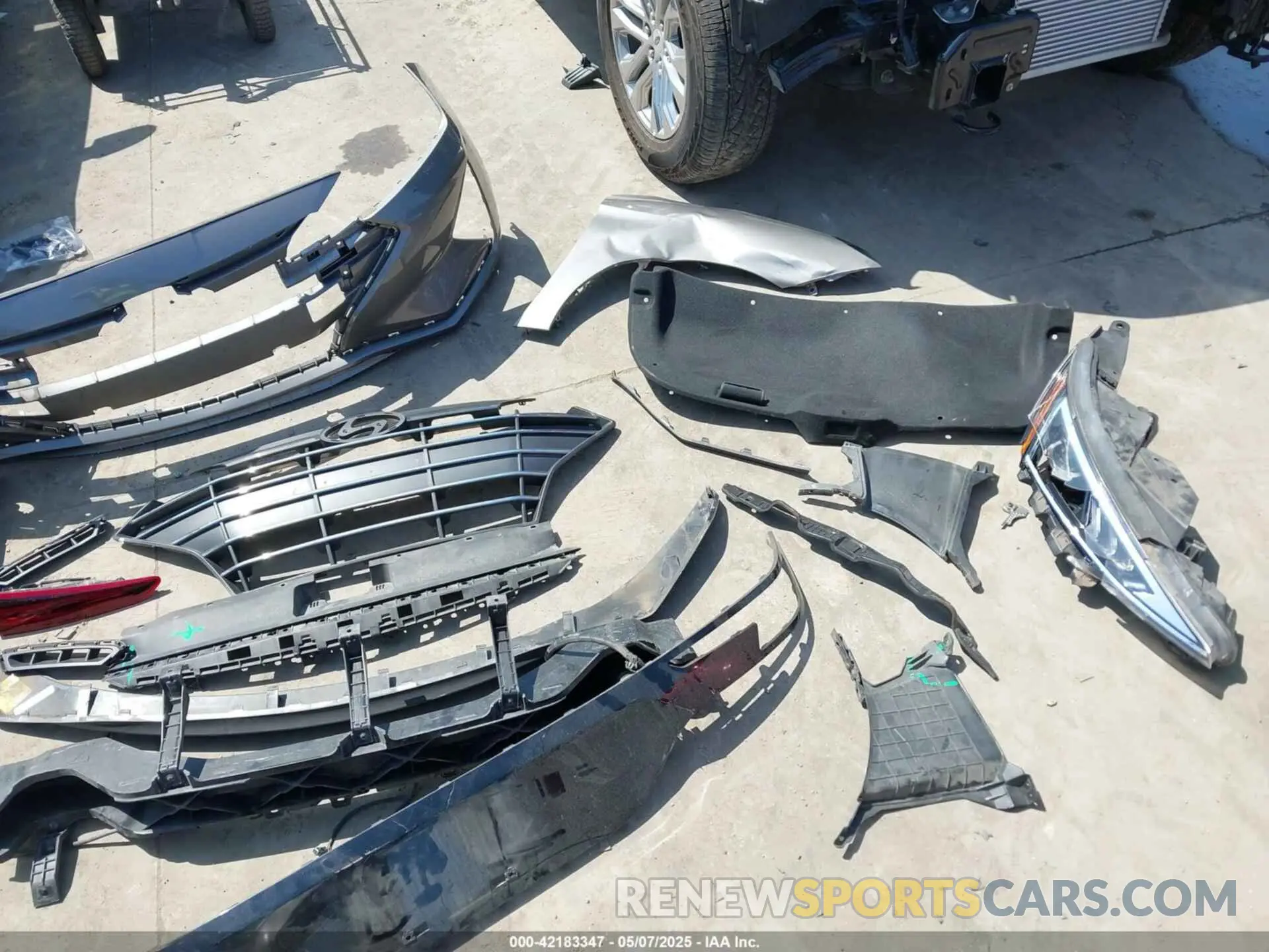 11 fotografías del automóvil dañado KMHD84LF2LU091797 HYUNDAI ELANTRA 2020
