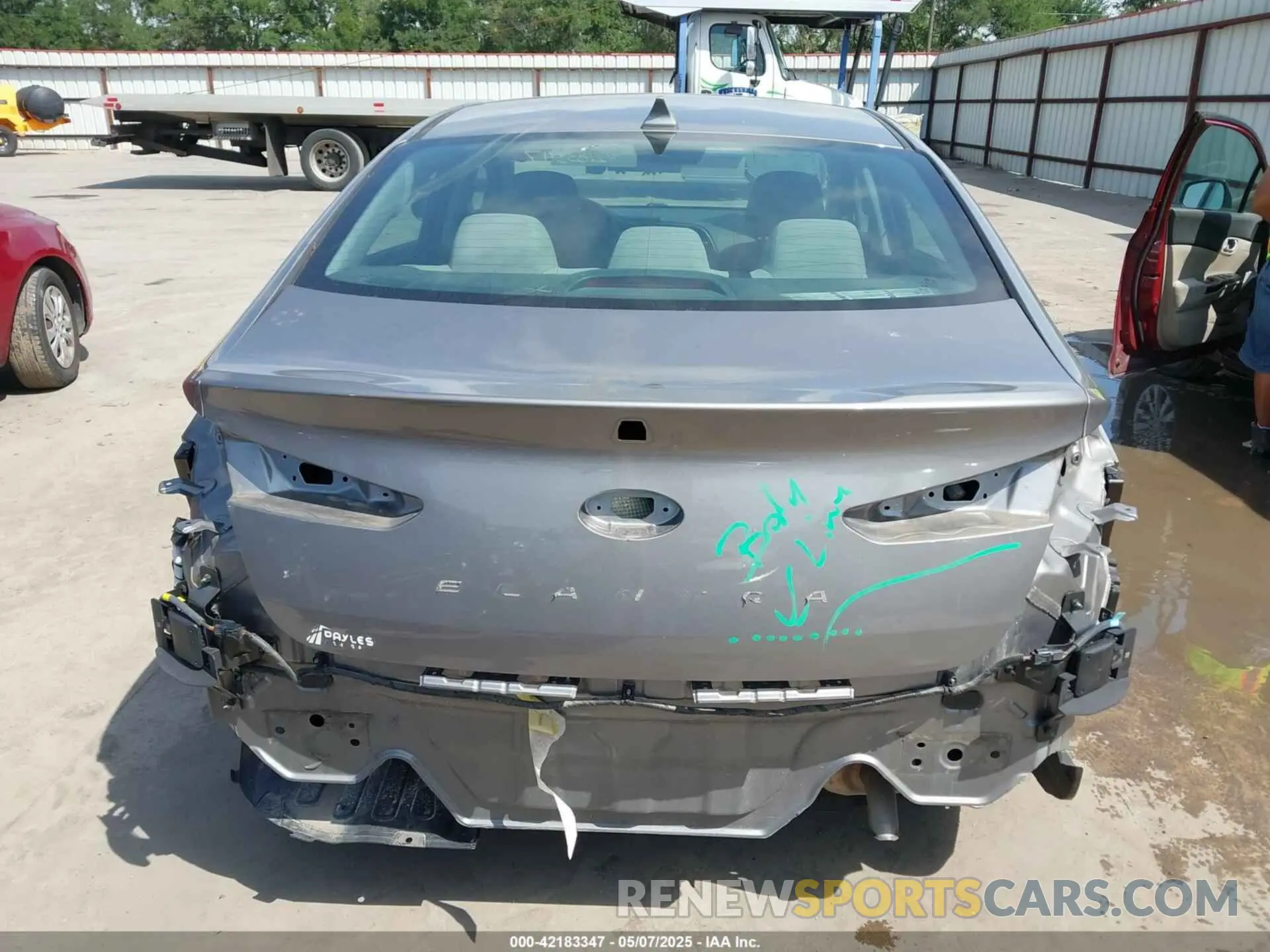 16 fotografías del automóvil dañado KMHD84LF2LU091797 HYUNDAI ELANTRA 2020