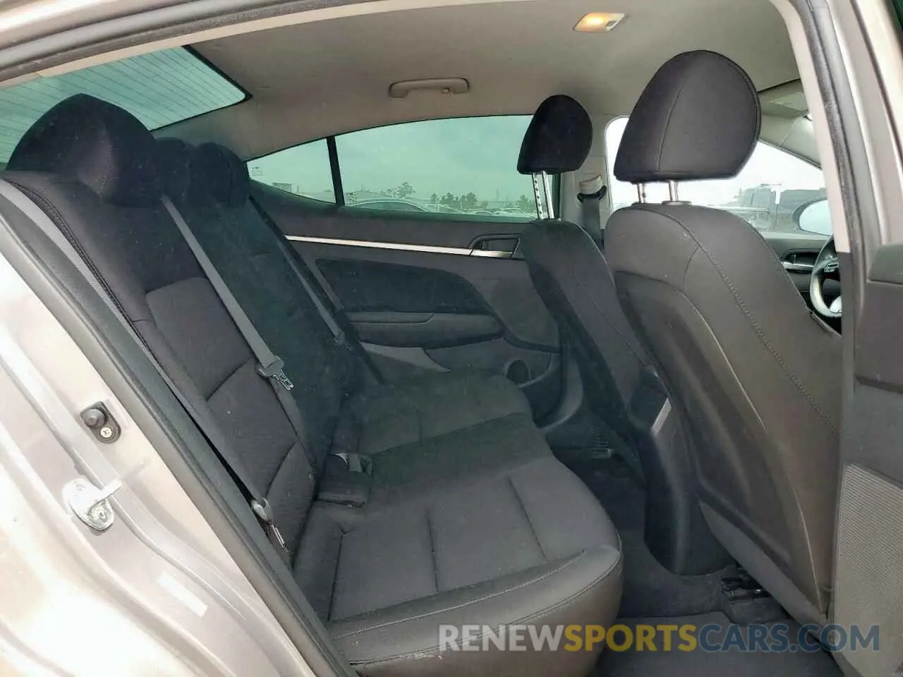 10 fotografías del automóvil dañado KMHD84LF2LU941556 HYUNDAI ELANTRA 2020