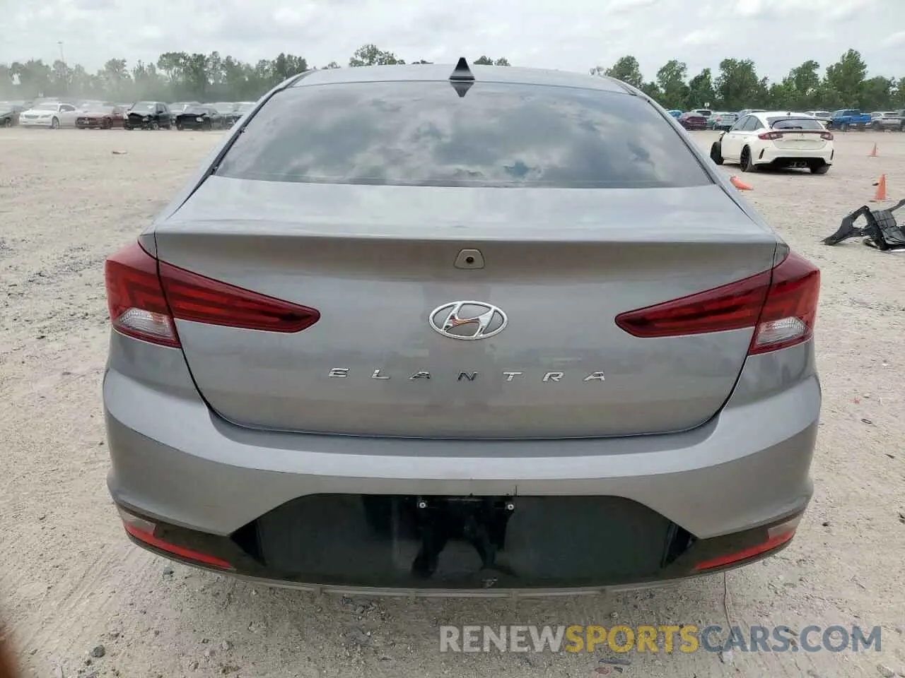 6 fotografías del automóvil dañado KMHD84LF2LU941556 HYUNDAI ELANTRA 2020
