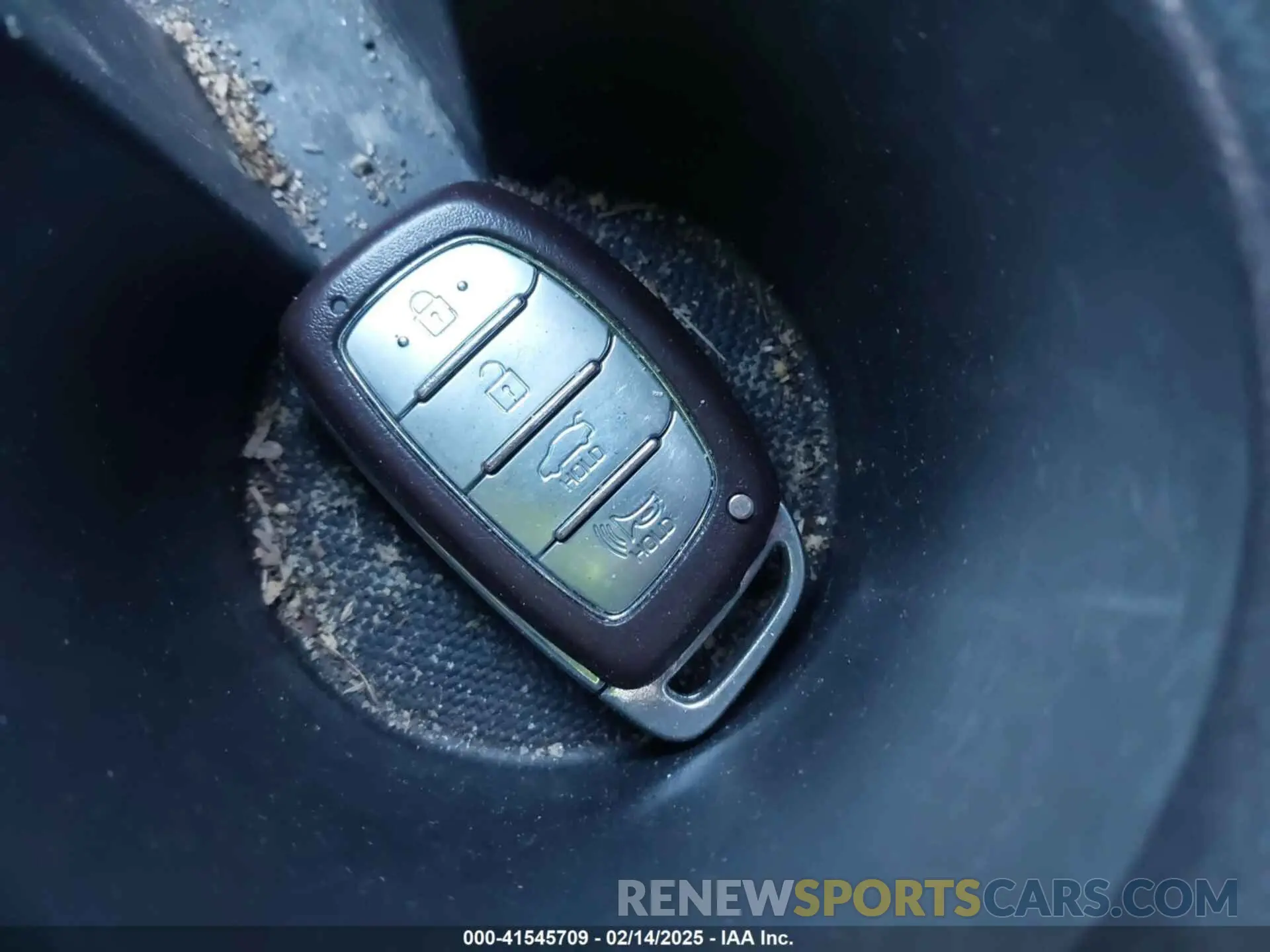 11 fotografías del automóvil dañado KMHD84LF3LU067184 HYUNDAI ELANTRA 2020