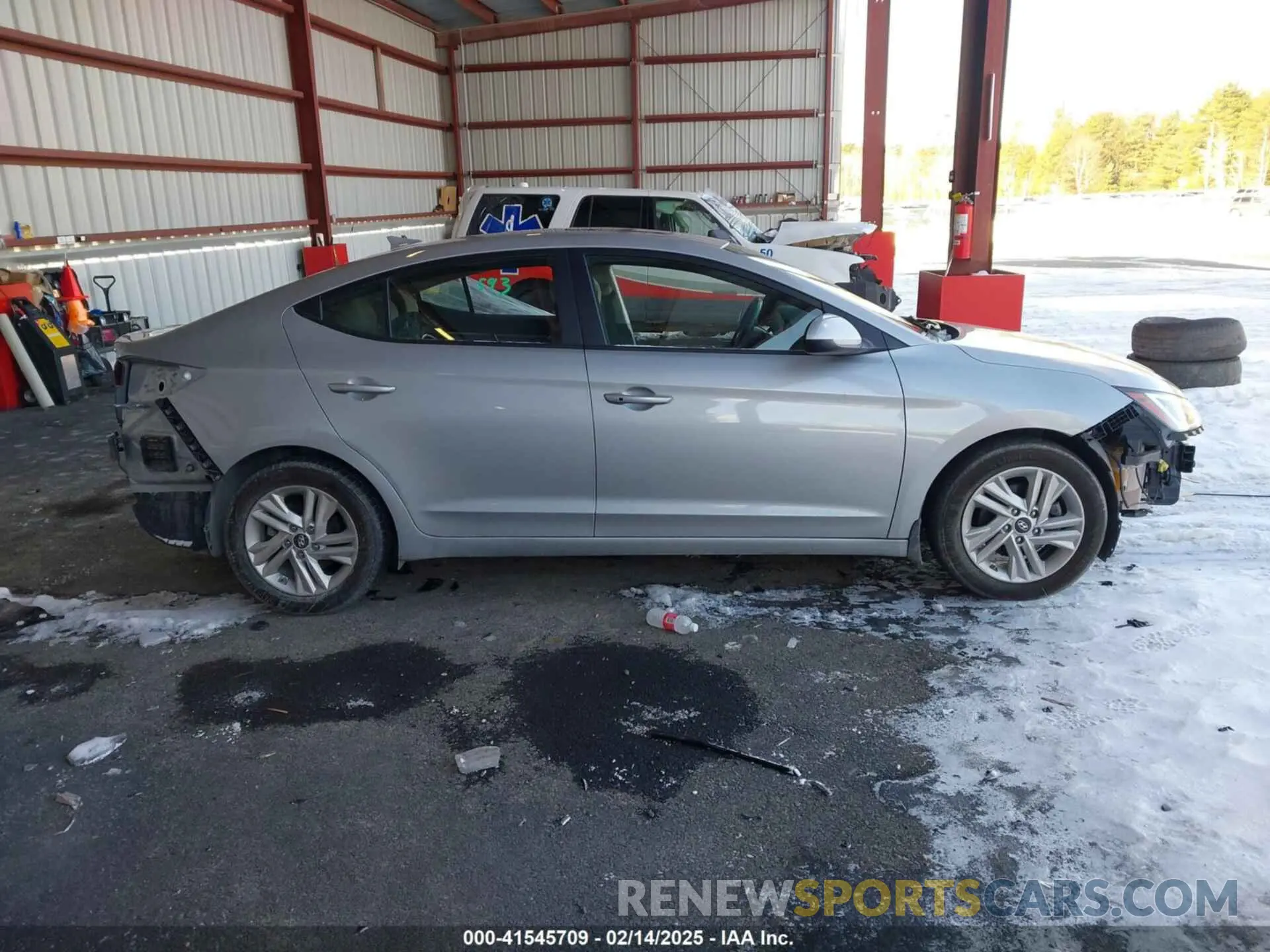 14 fotografías del automóvil dañado KMHD84LF3LU067184 HYUNDAI ELANTRA 2020