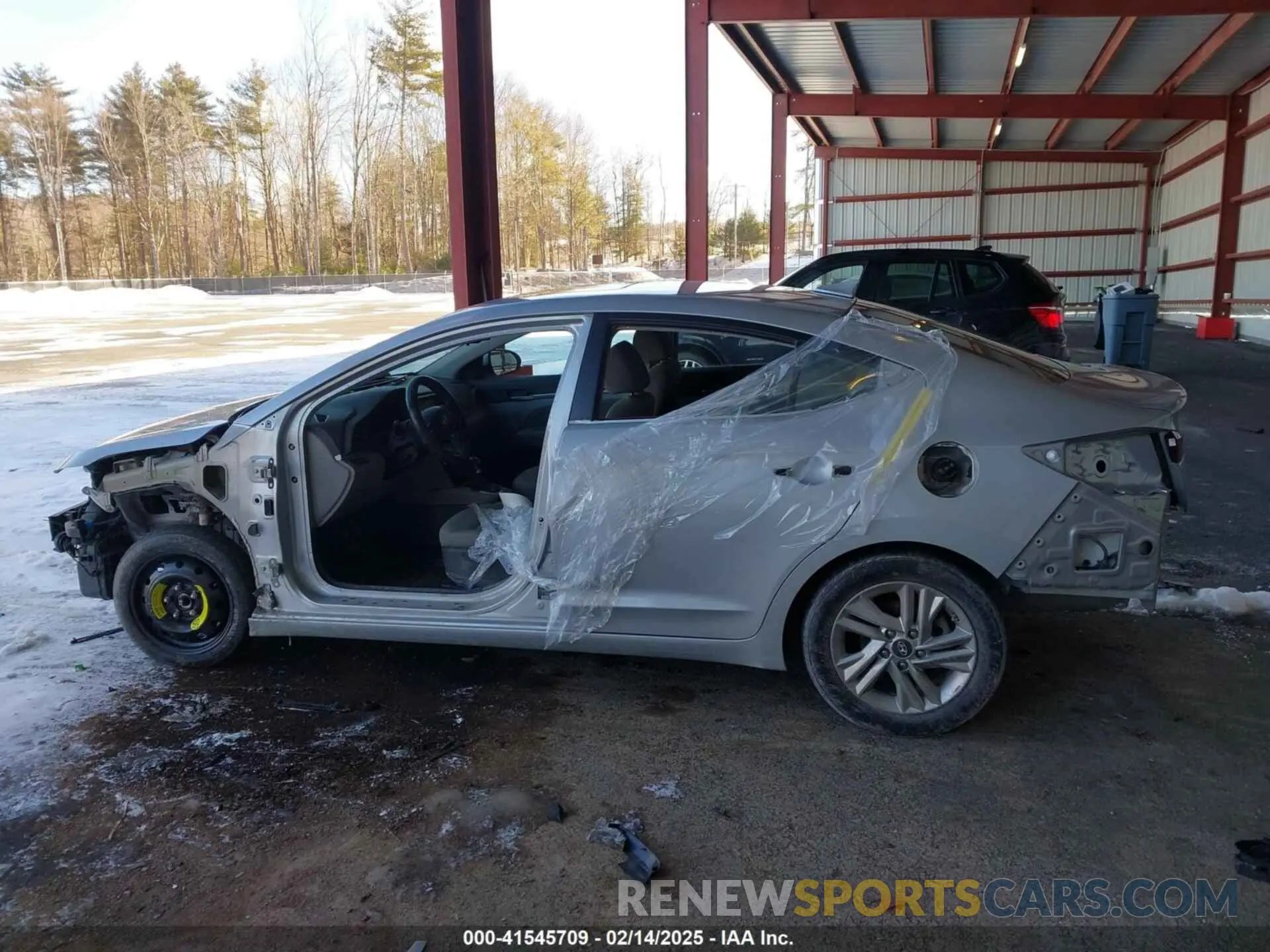 15 fotografías del automóvil dañado KMHD84LF3LU067184 HYUNDAI ELANTRA 2020