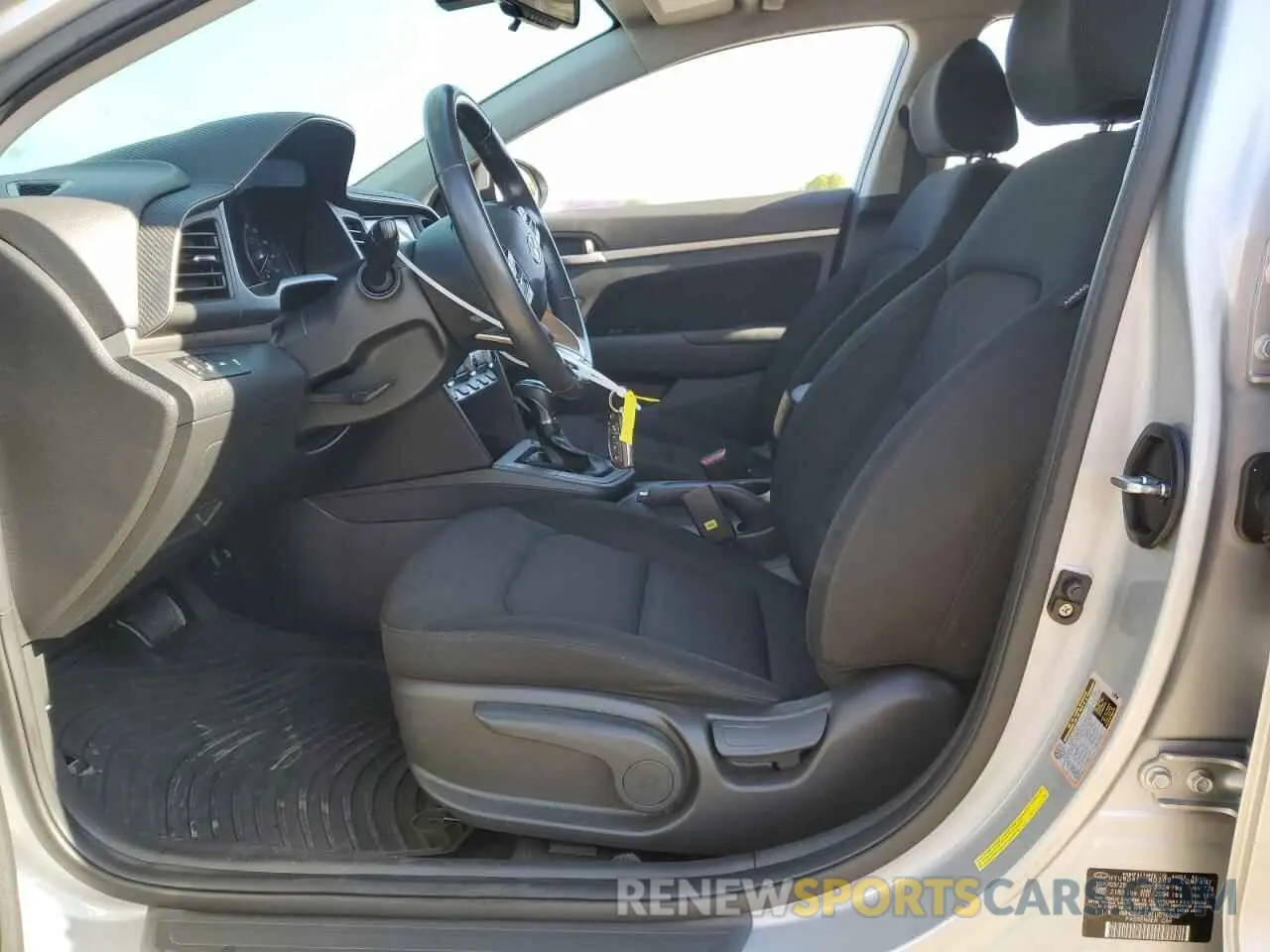 7 fotografías del automóvil dañado KMHD84LF3LU076502 HYUNDAI ELANTRA 2020