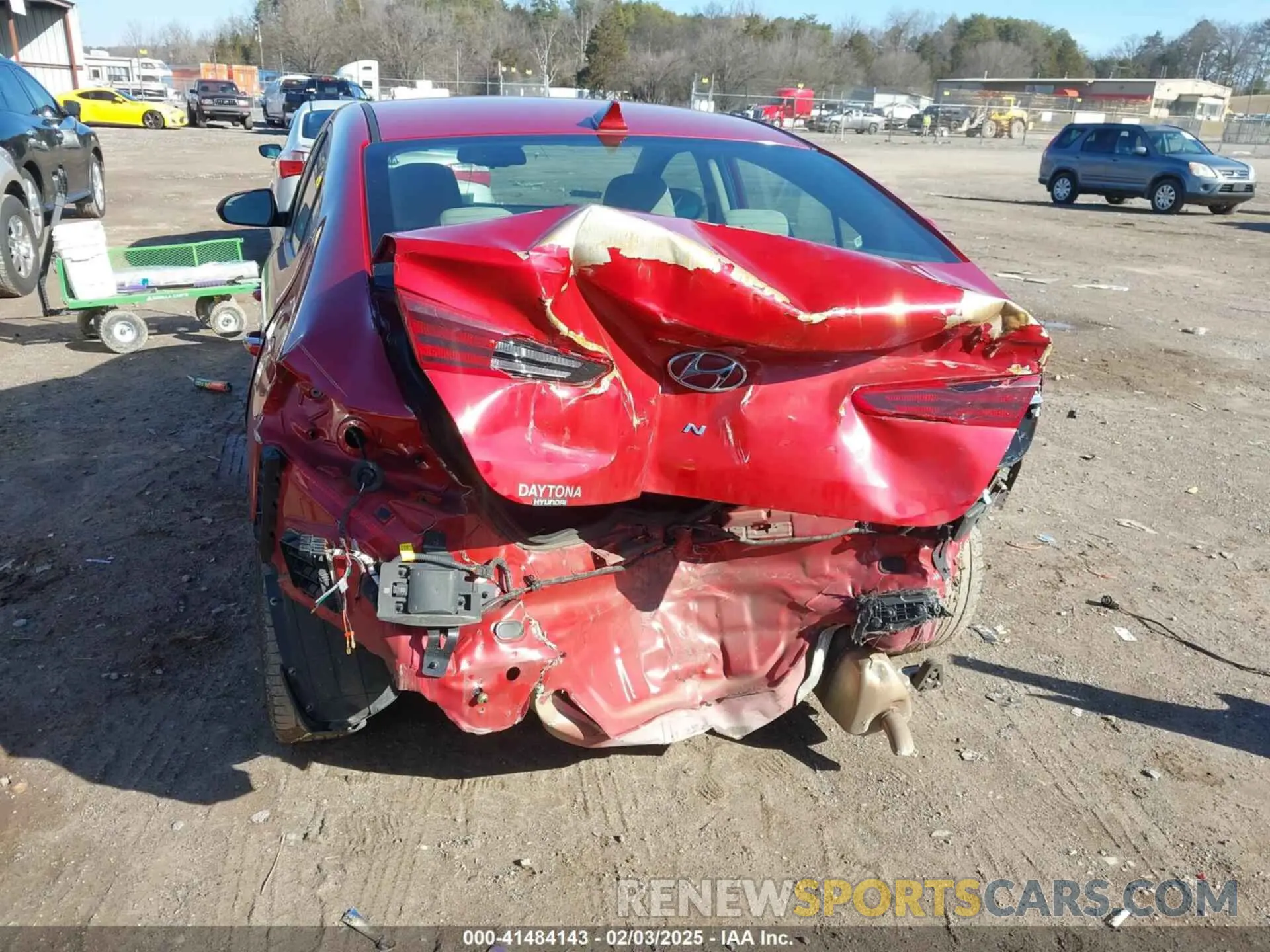 16 fotografías del automóvil dañado KMHD84LF3LU085183 HYUNDAI ELANTRA 2020