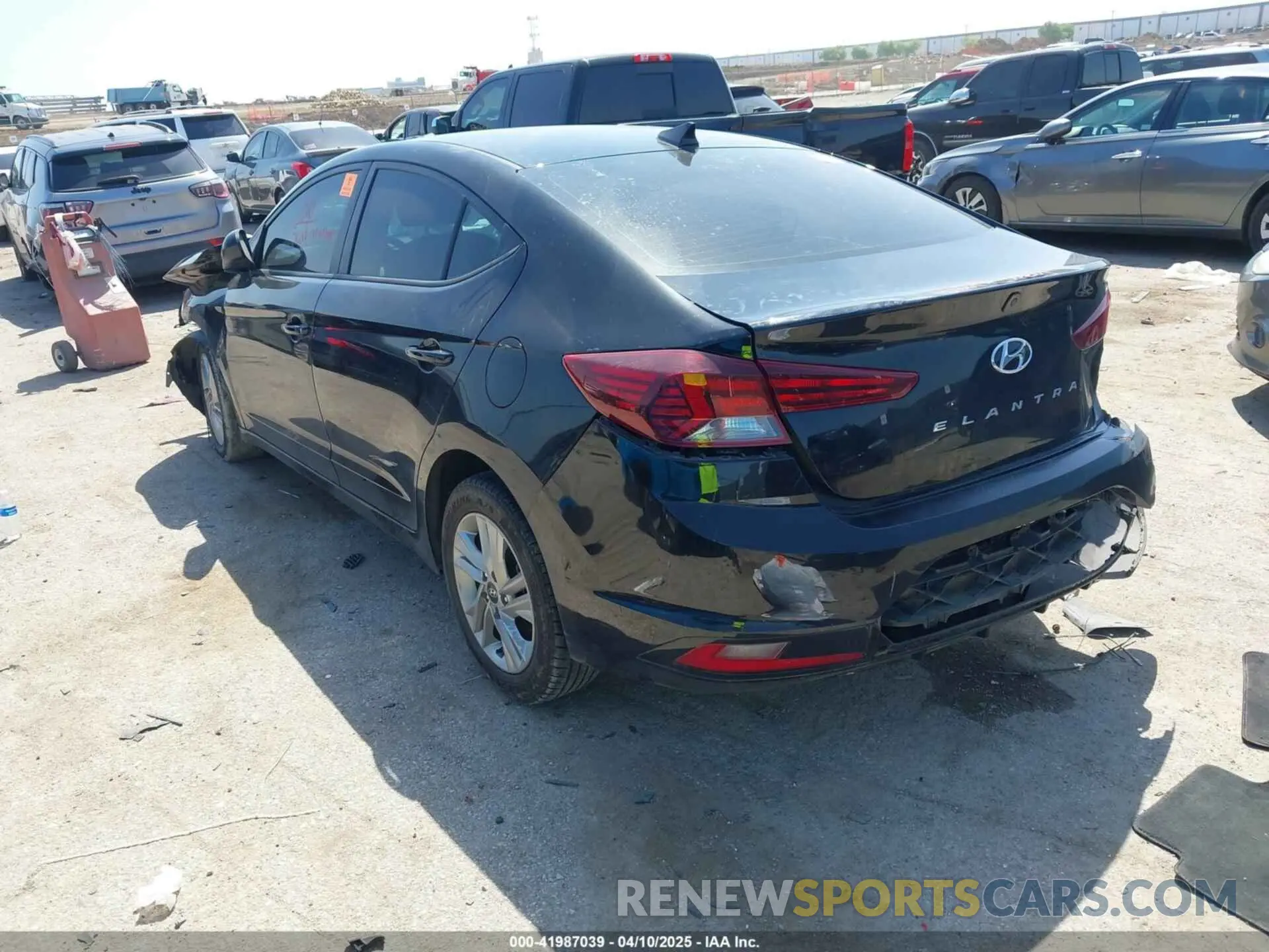 3 fotografías del automóvil dañado KMHD84LF4LU026210 HYUNDAI ELANTRA 2020