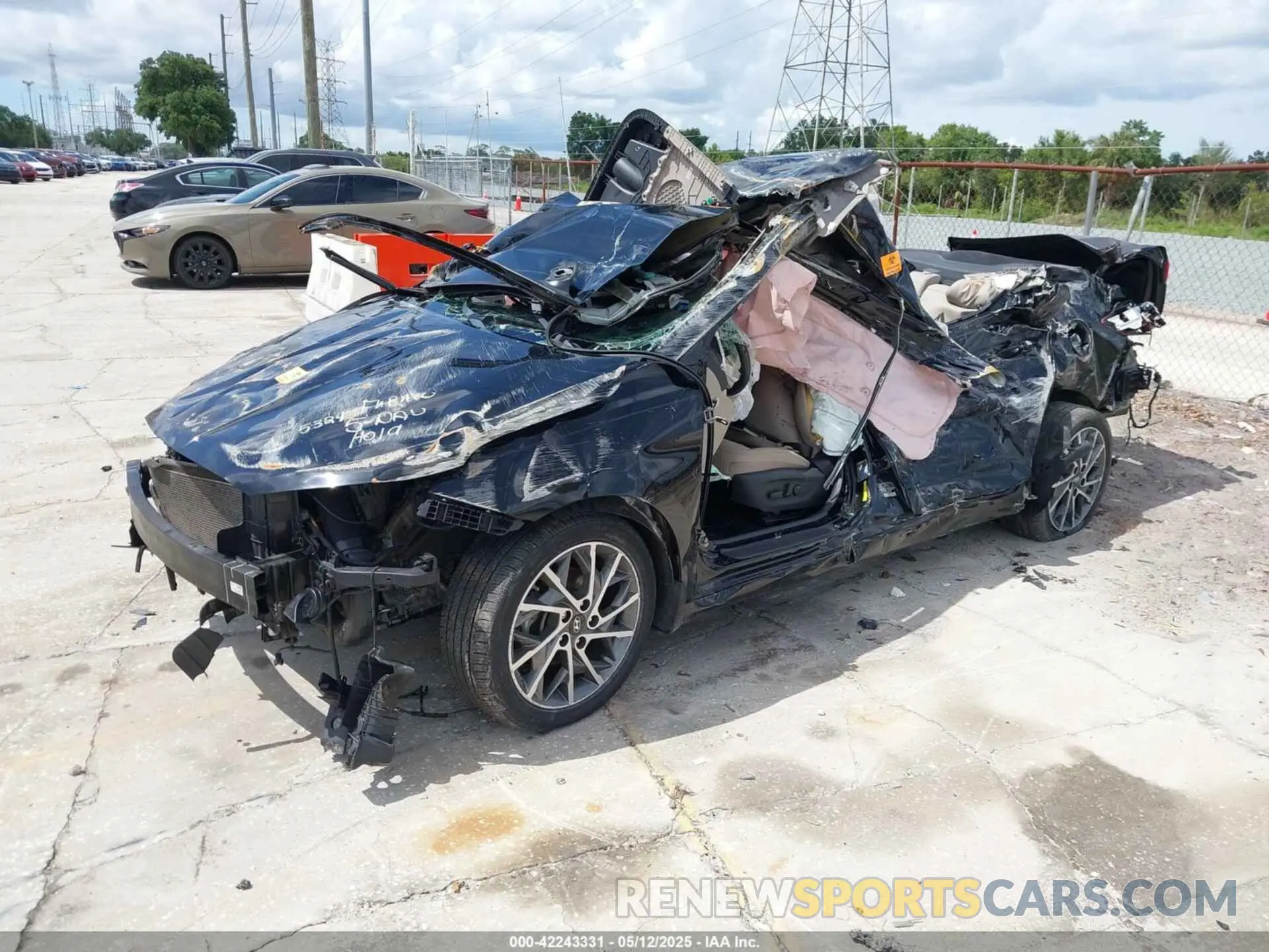 2 fotografías del automóvil dañado KMHD84LF4LU902869 HYUNDAI ELANTRA 2020