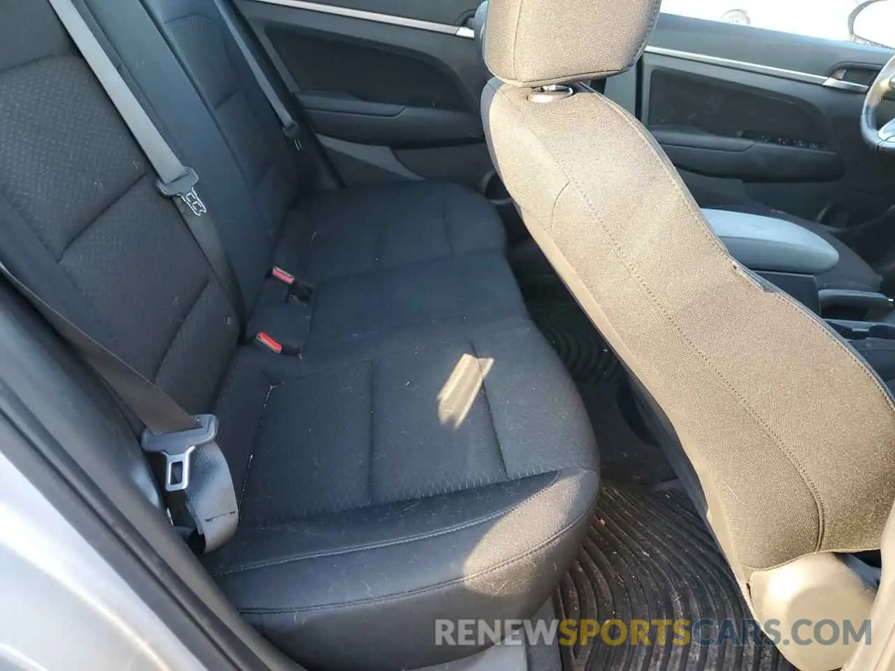 10 fotografías del automóvil dañado KMHD84LF4LU926654 HYUNDAI ELANTRA 2020