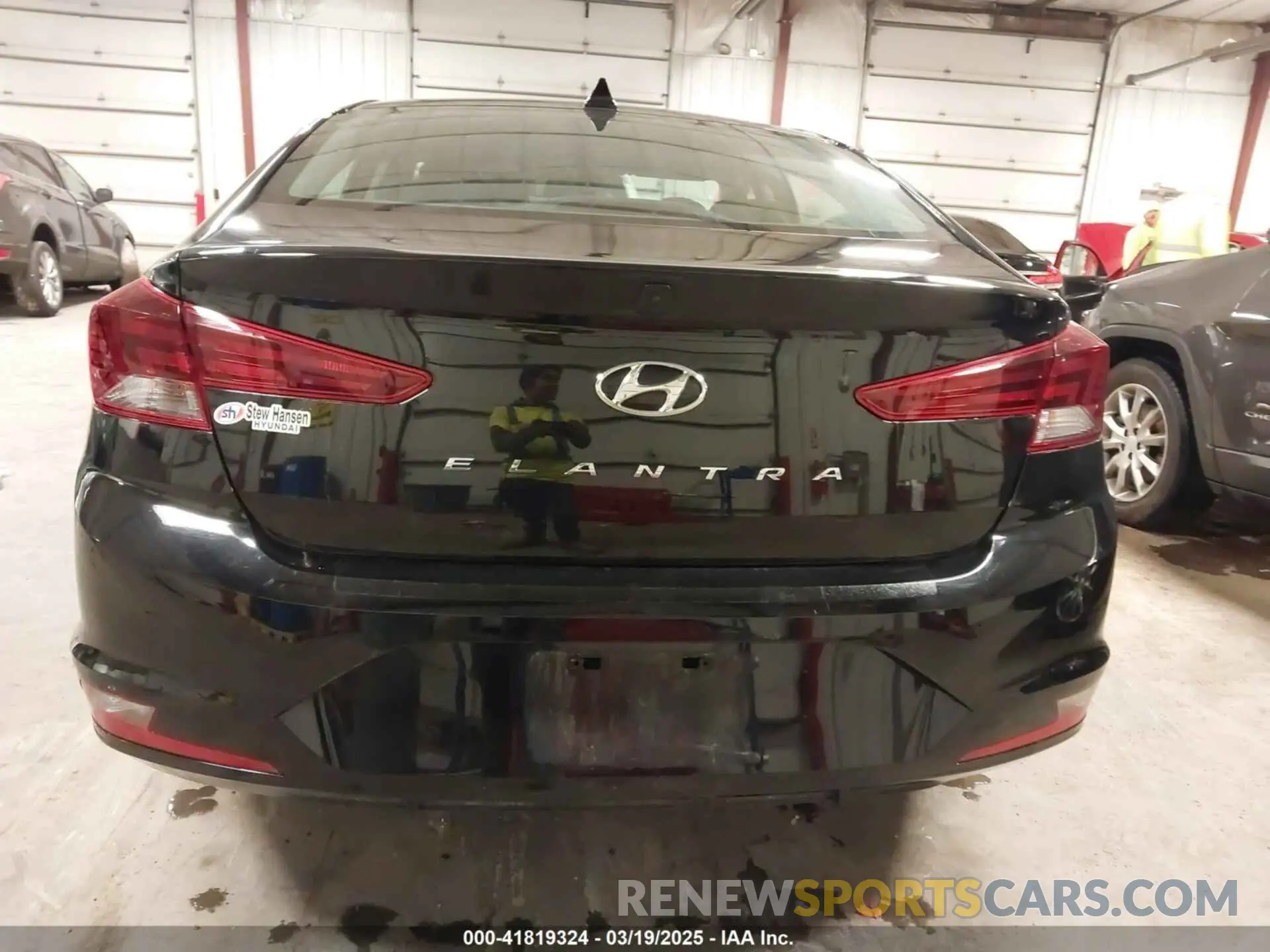 16 fotografías del automóvil dañado KMHD84LF5LU026751 HYUNDAI ELANTRA 2020