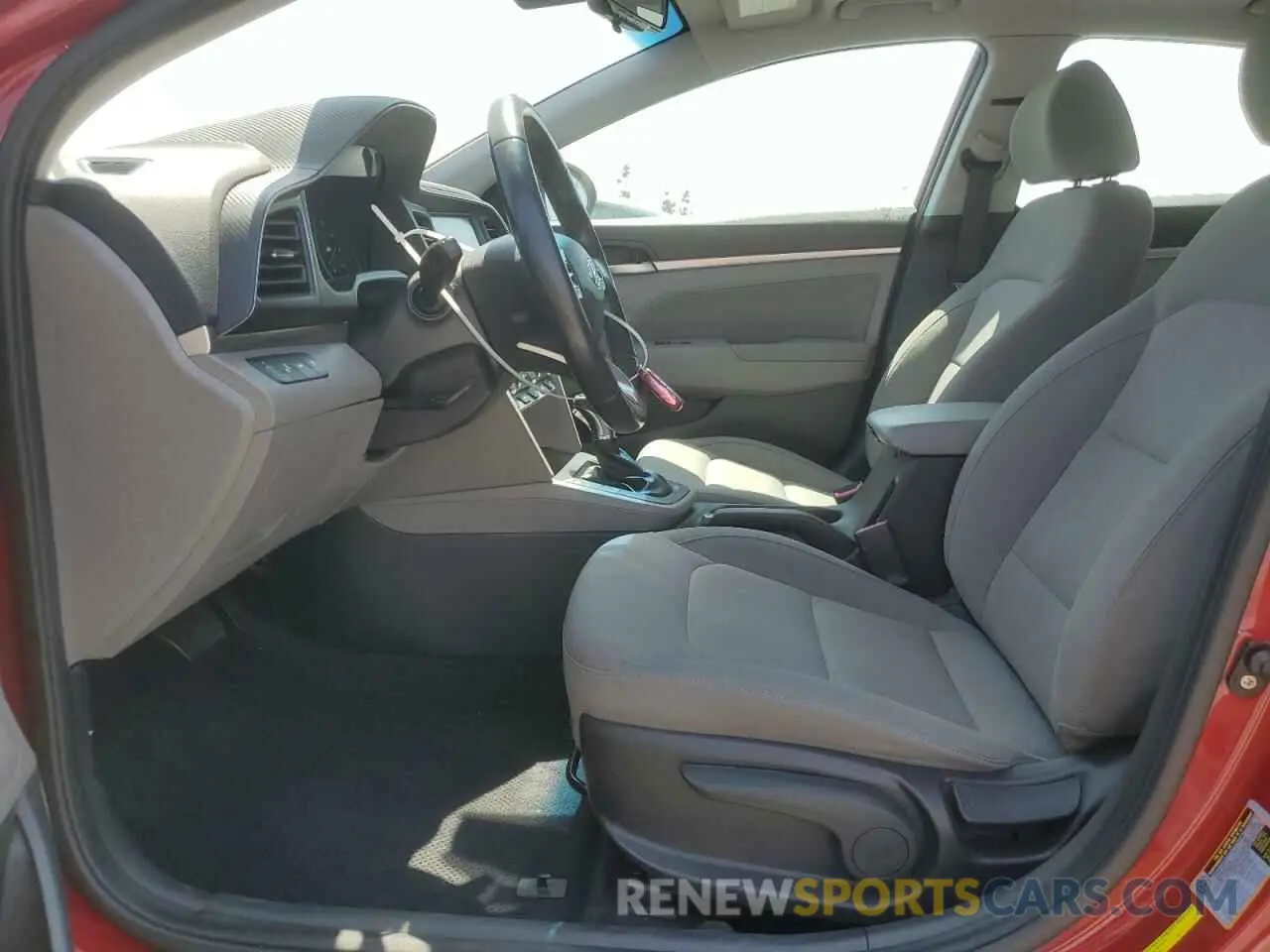 7 fotografías del automóvil dañado KMHD84LF5LU961235 HYUNDAI ELANTRA 2020