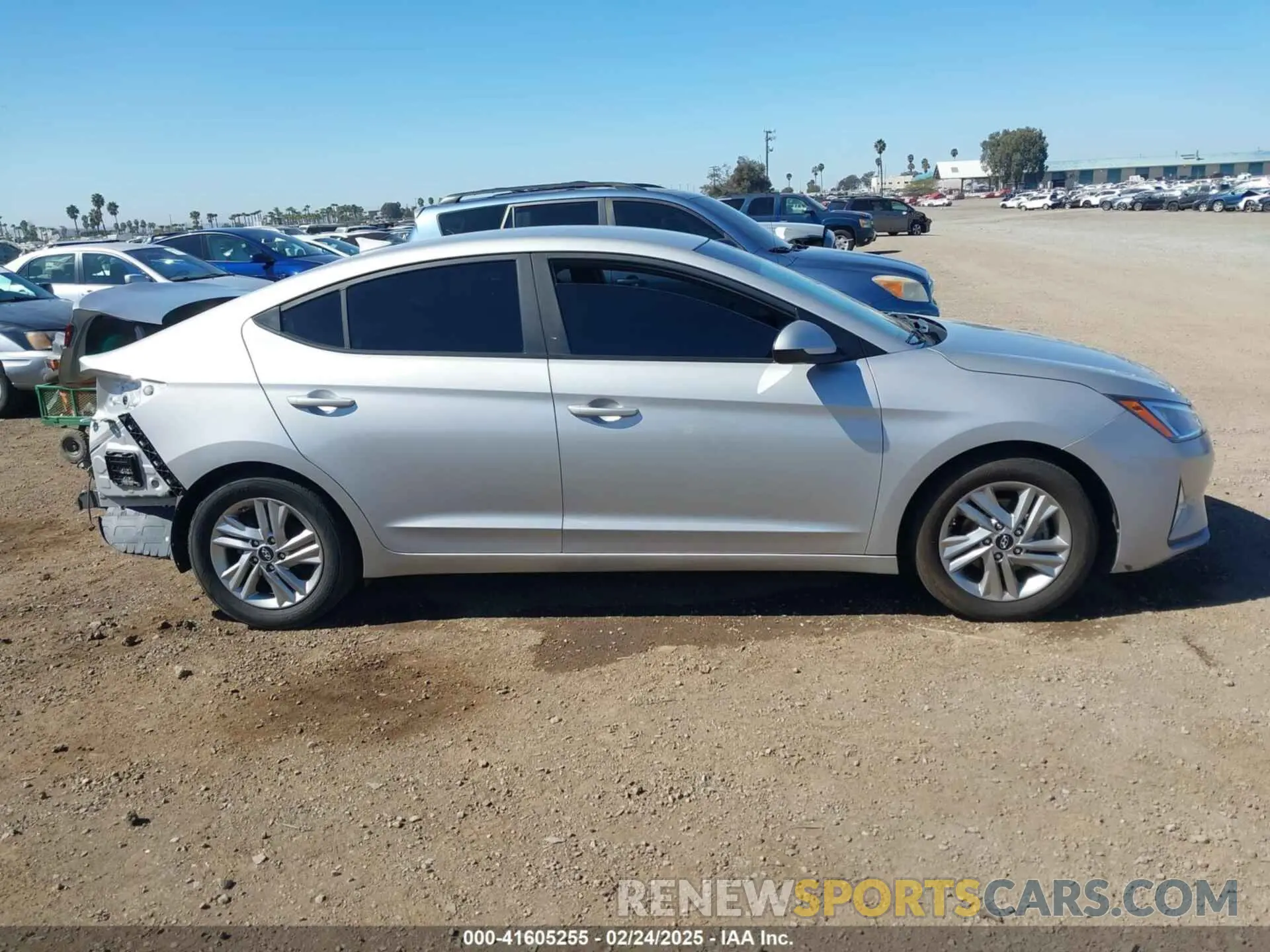 14 fotografías del automóvil dañado KMHD84LF7LU021230 HYUNDAI ELANTRA 2020