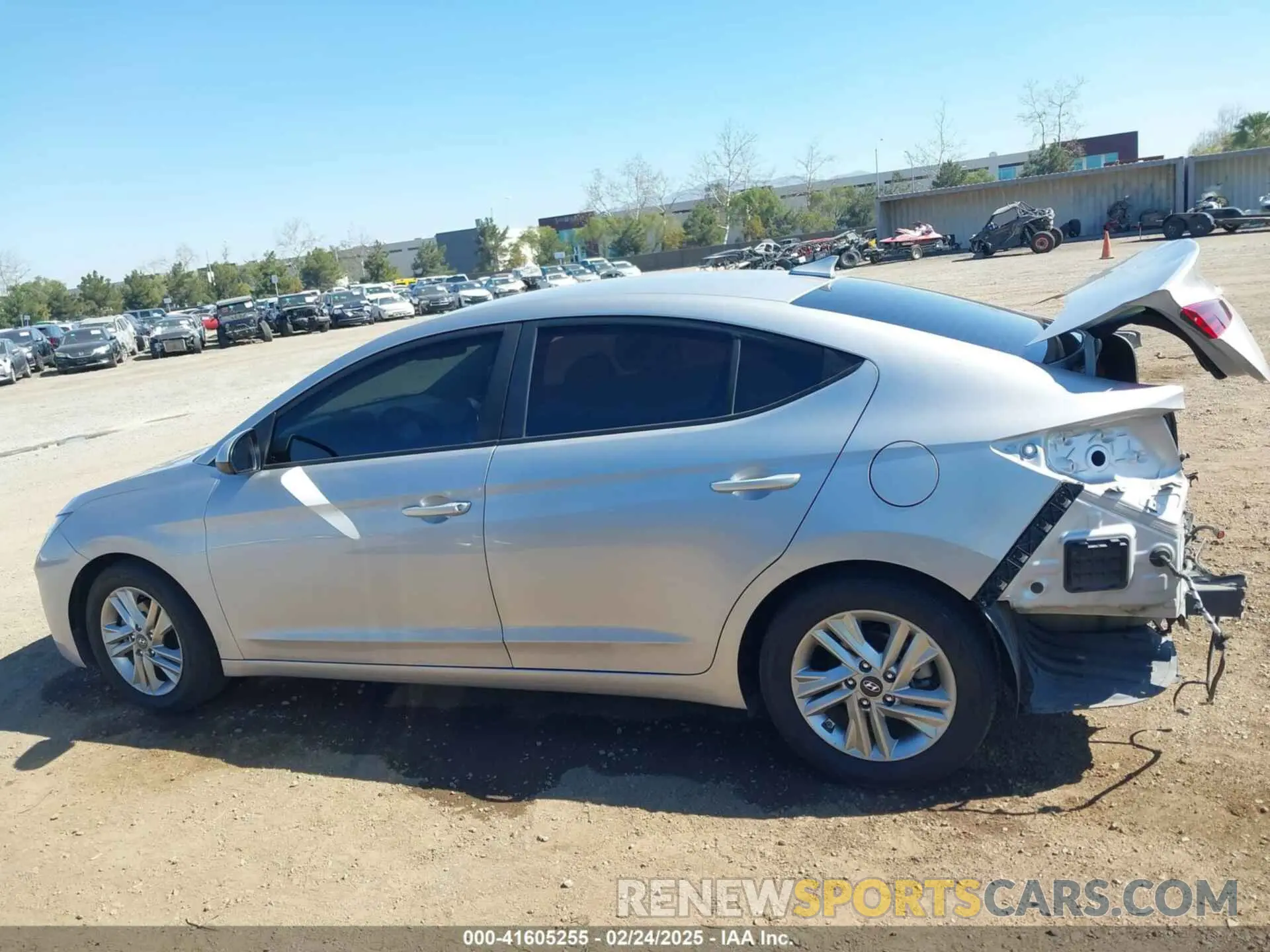 15 fotografías del automóvil dañado KMHD84LF7LU021230 HYUNDAI ELANTRA 2020