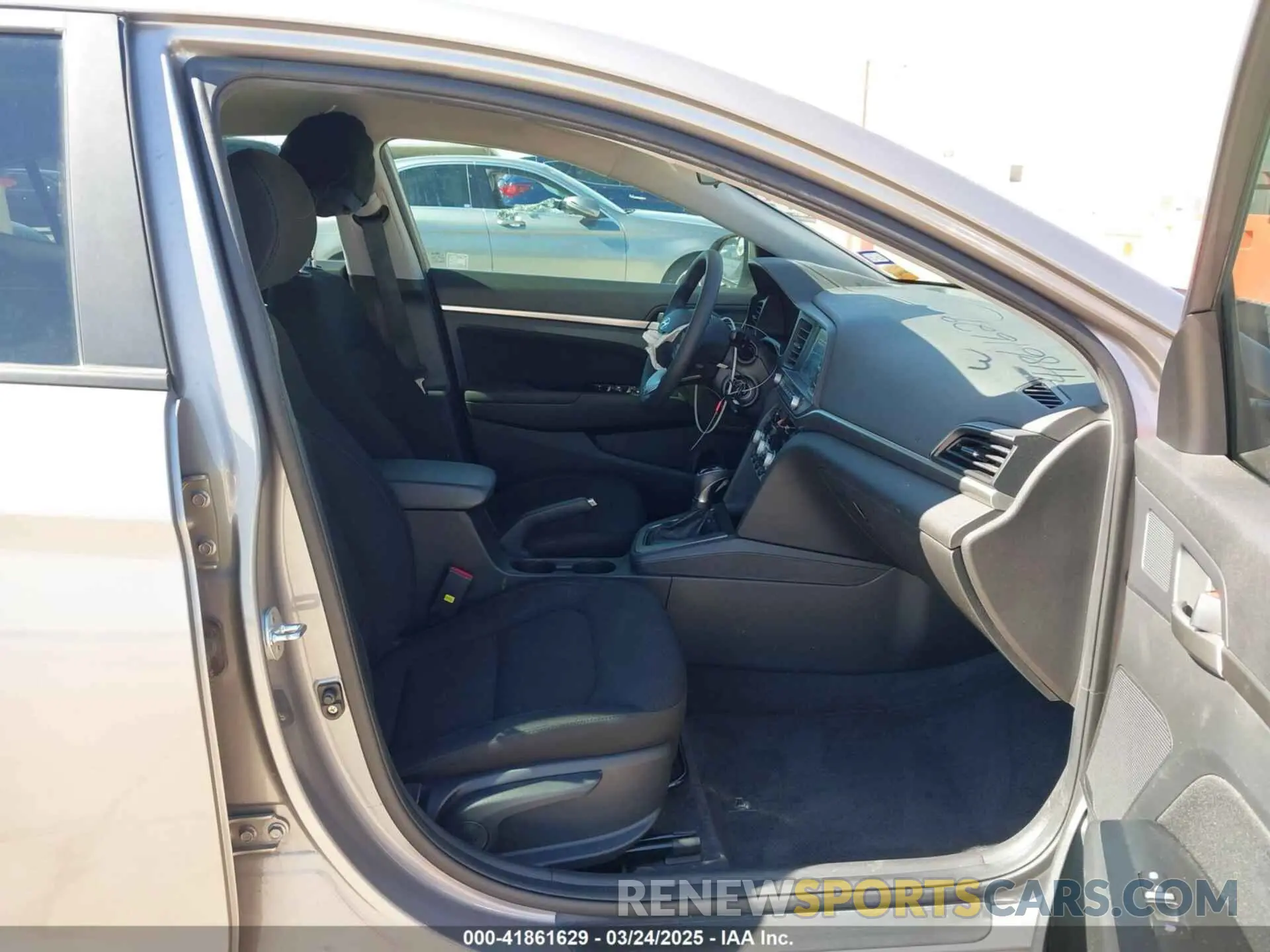 5 fotografías del automóvil dañado KMHD84LF7LU030655 HYUNDAI ELANTRA 2020