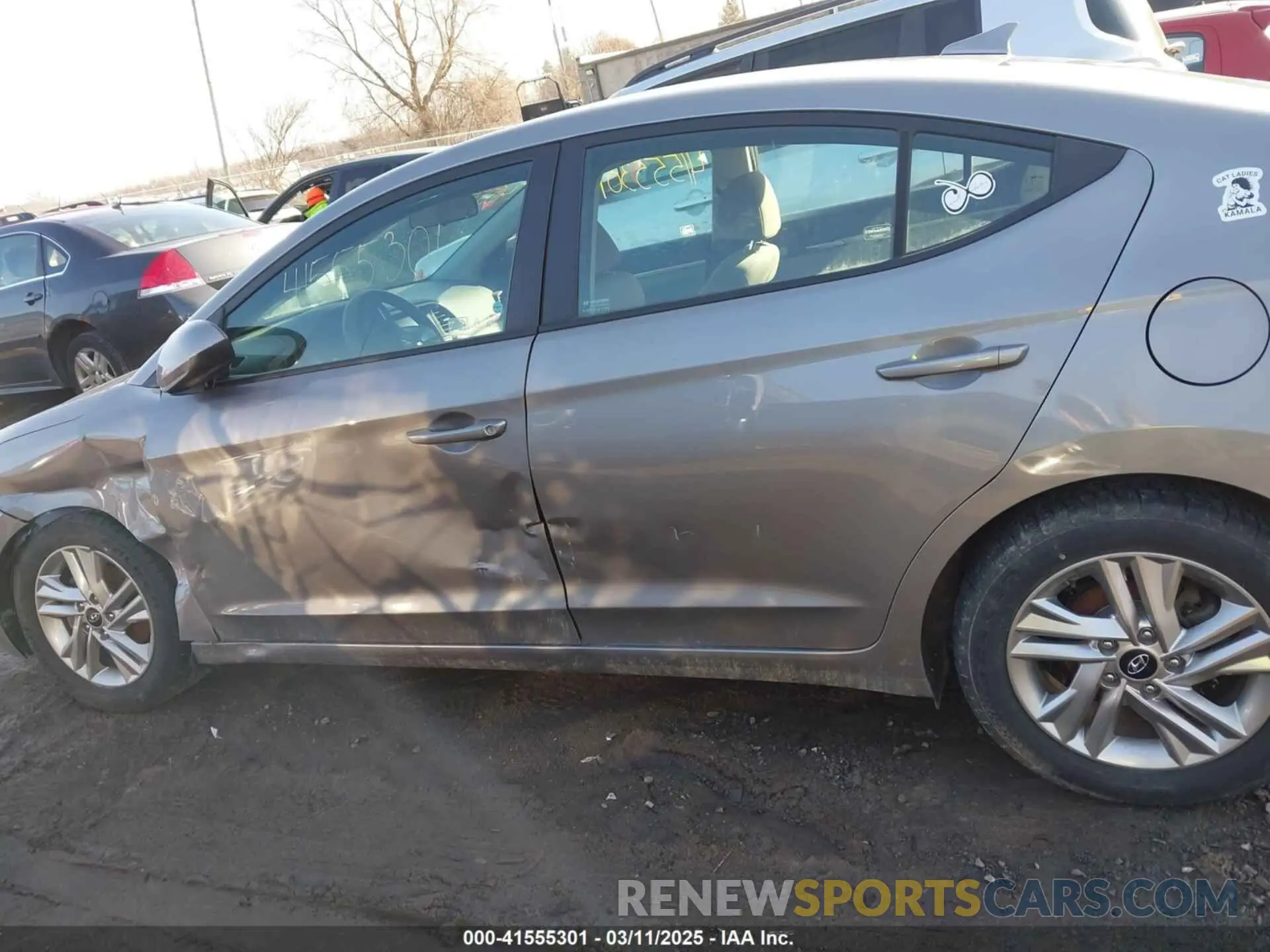 15 fotografías del automóvil dañado KMHD84LF7LU938197 HYUNDAI ELANTRA 2020