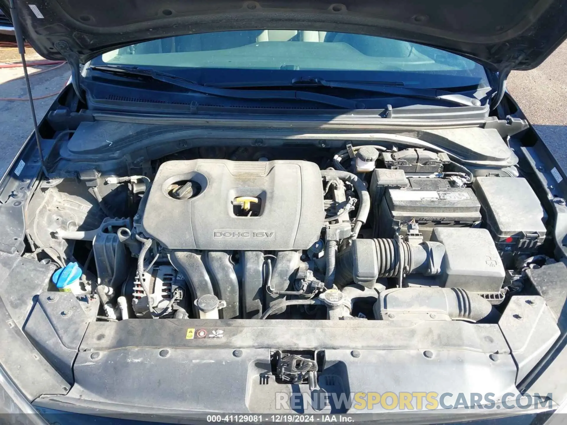 10 fotografías del automóvil dañado KMHD84LF7LU938409 HYUNDAI ELANTRA 2020