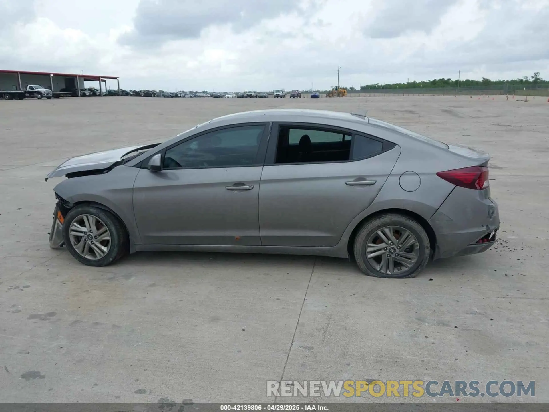 14 fotografías del automóvil dañado KMHD84LF7LU980207 HYUNDAI ELANTRA 2020