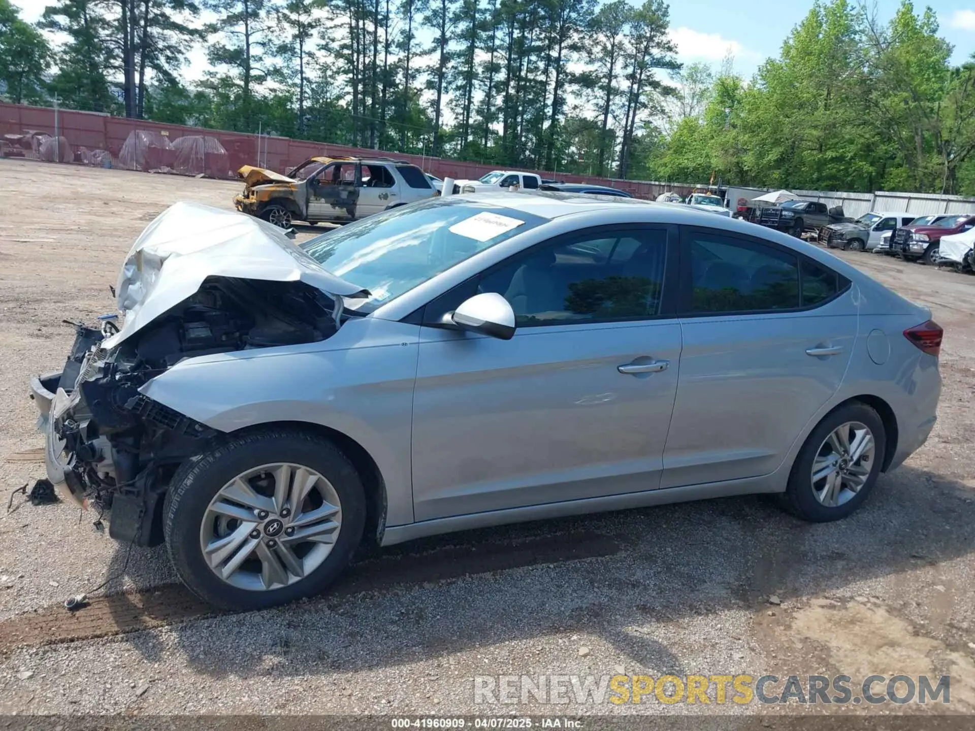14 fotografías del automóvil dañado KMHD84LF8LU929864 HYUNDAI ELANTRA 2020