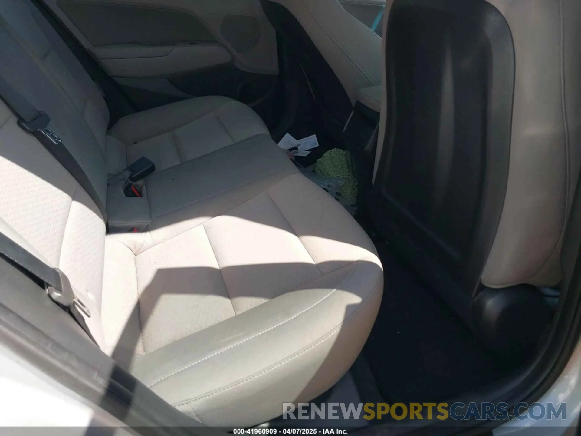 8 fotografías del automóvil dañado KMHD84LF8LU929864 HYUNDAI ELANTRA 2020