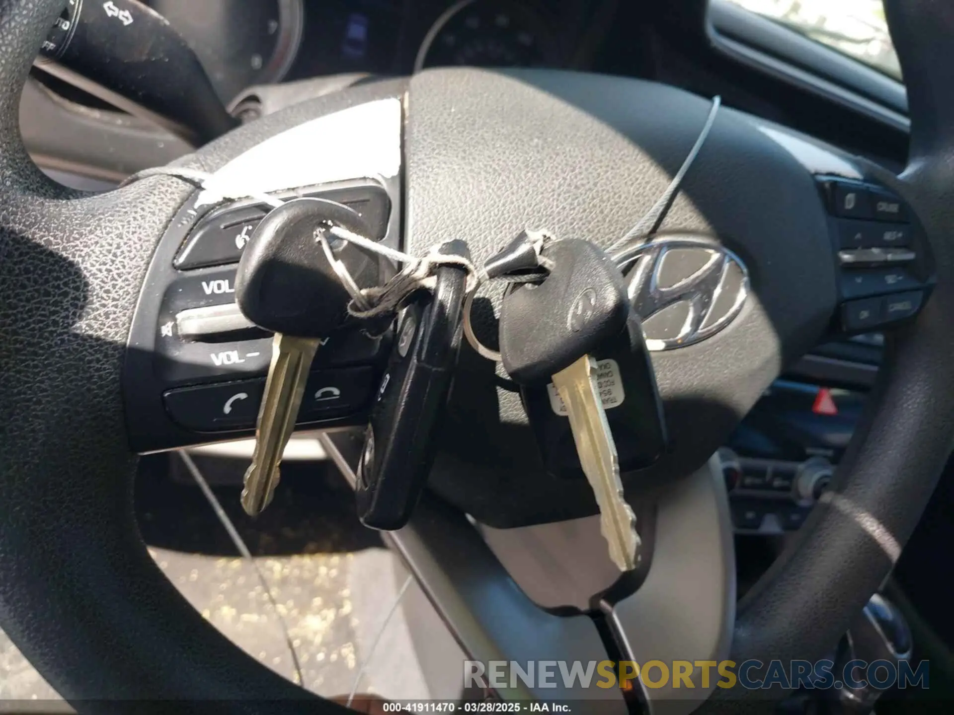 11 fotografías del automóvil dañado KMHD84LF8LU948480 HYUNDAI ELANTRA 2020