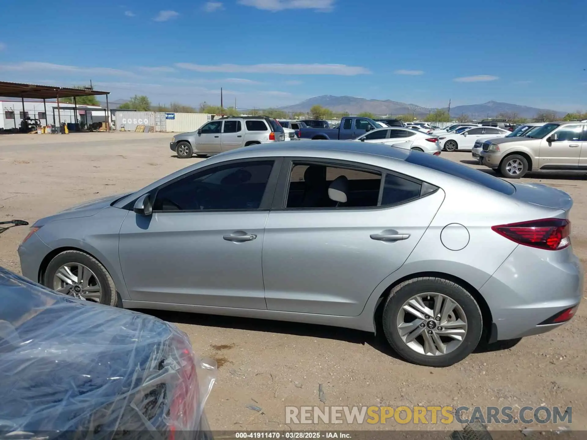 14 fotografías del automóvil dañado KMHD84LF8LU948480 HYUNDAI ELANTRA 2020