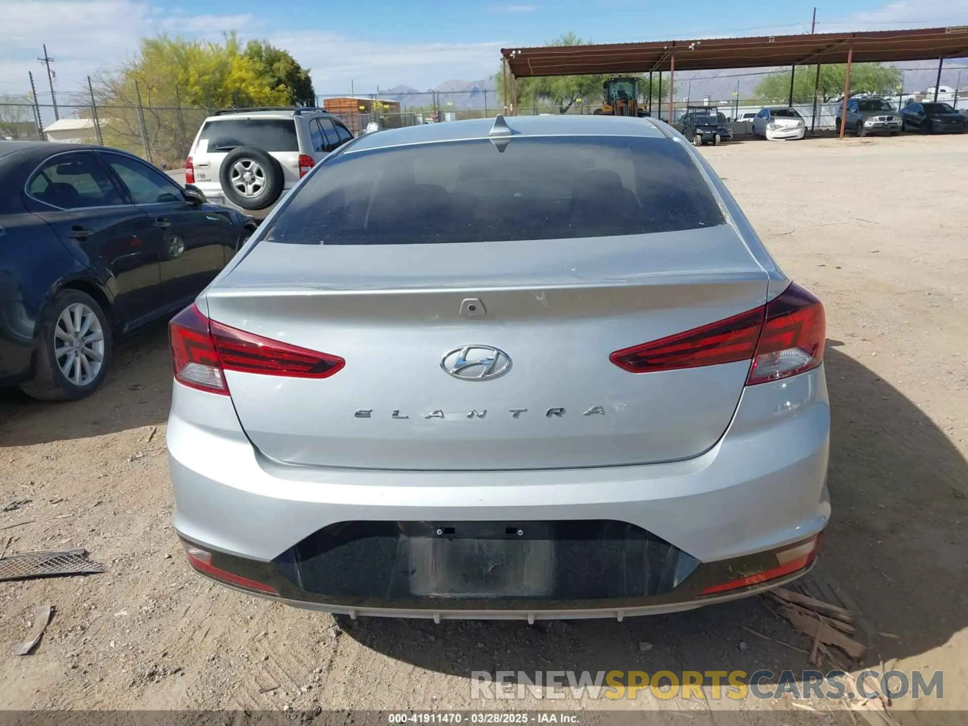 16 fotografías del automóvil dañado KMHD84LF8LU948480 HYUNDAI ELANTRA 2020