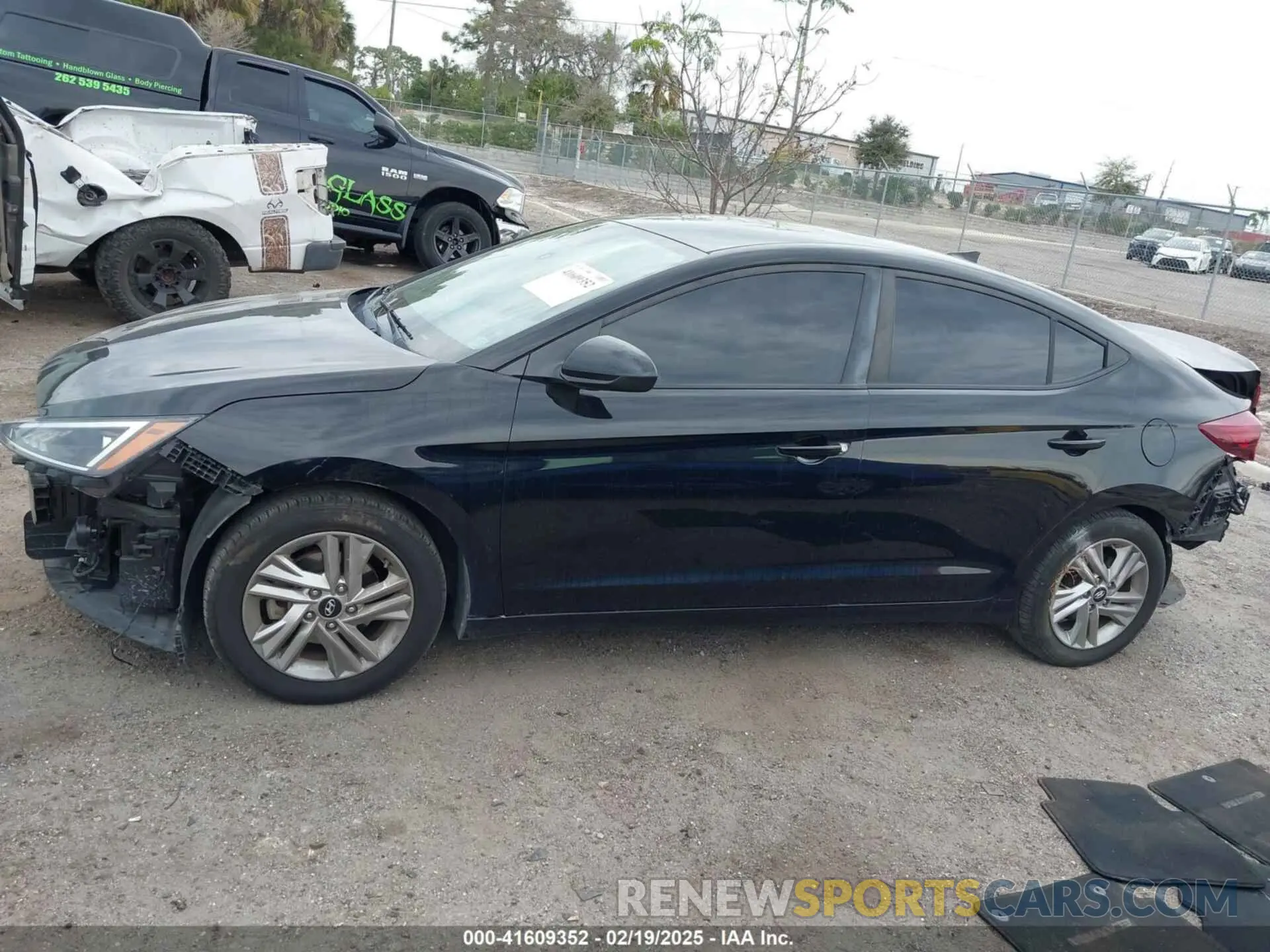 14 fotografías del automóvil dañado KMHD84LF9LU024355 HYUNDAI ELANTRA 2020
