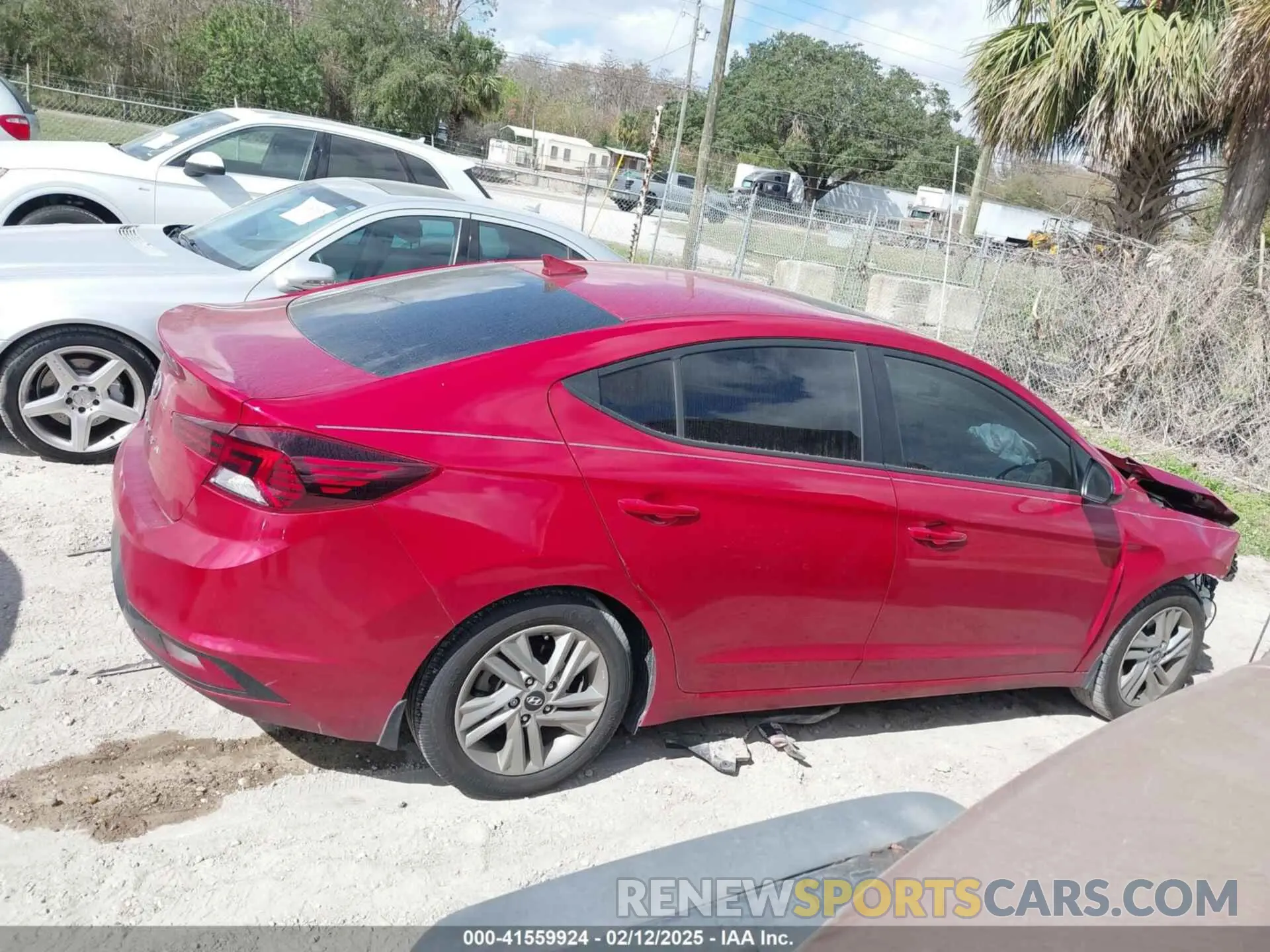 13 fotografías del automóvil dañado KMHD84LF9LU068338 HYUNDAI ELANTRA 2020