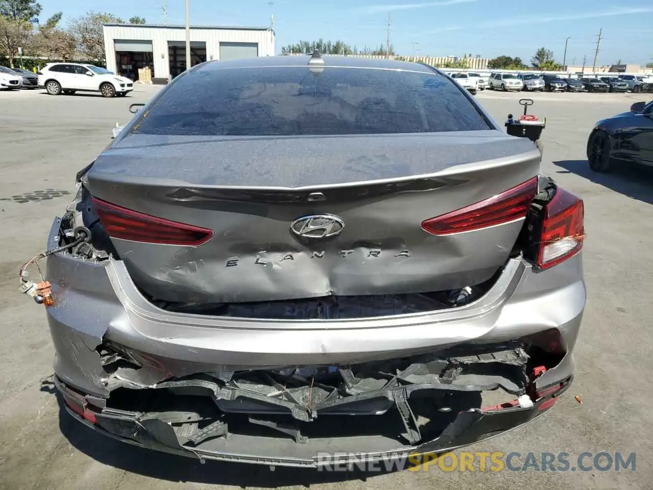 6 fotografías del automóvil dañado KMHD84LF9LU896521 HYUNDAI ELANTRA 2020
