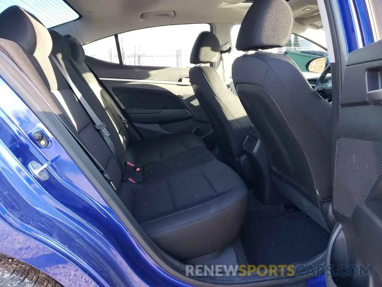 10 fotografías del automóvil dañado KMHD84LF9LU920980 HYUNDAI ELANTRA 2020