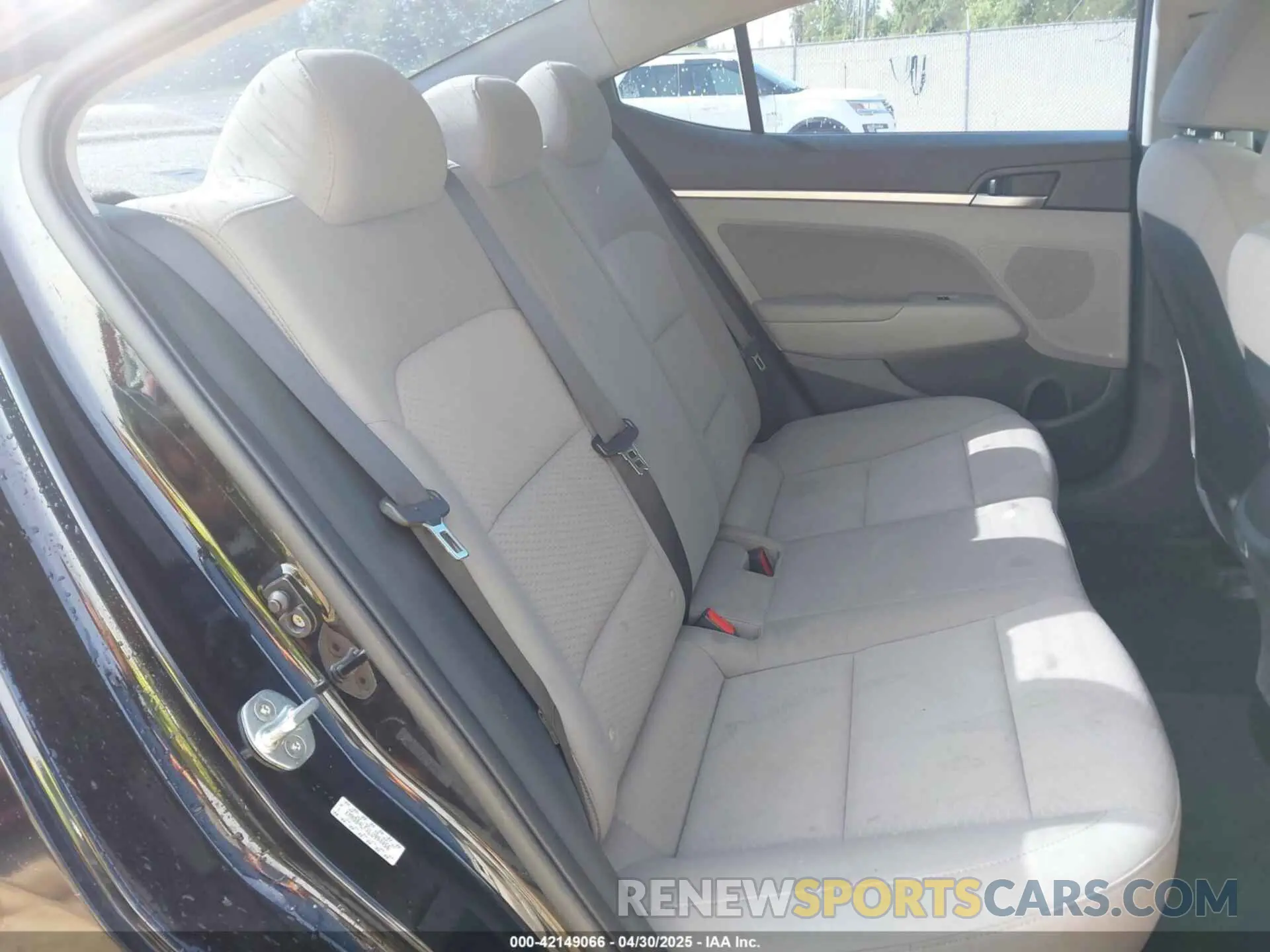 8 fotografías del automóvil dañado KMHD84LFXLU994456 HYUNDAI ELANTRA 2020