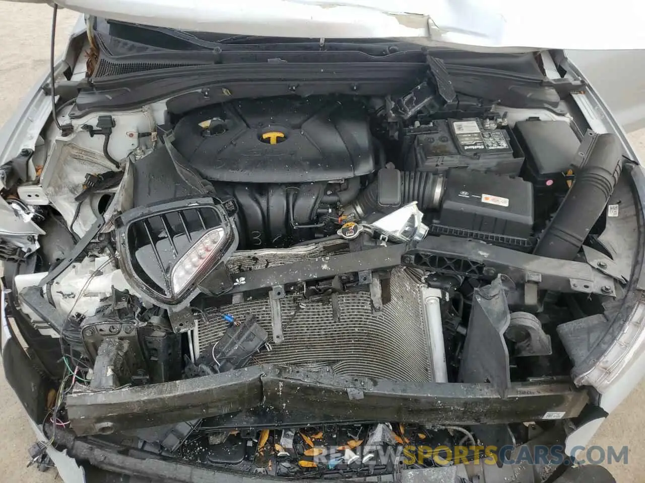 11 fotografías del automóvil dañado KMHH35LE1LU137536 HYUNDAI ELANTRA 2020