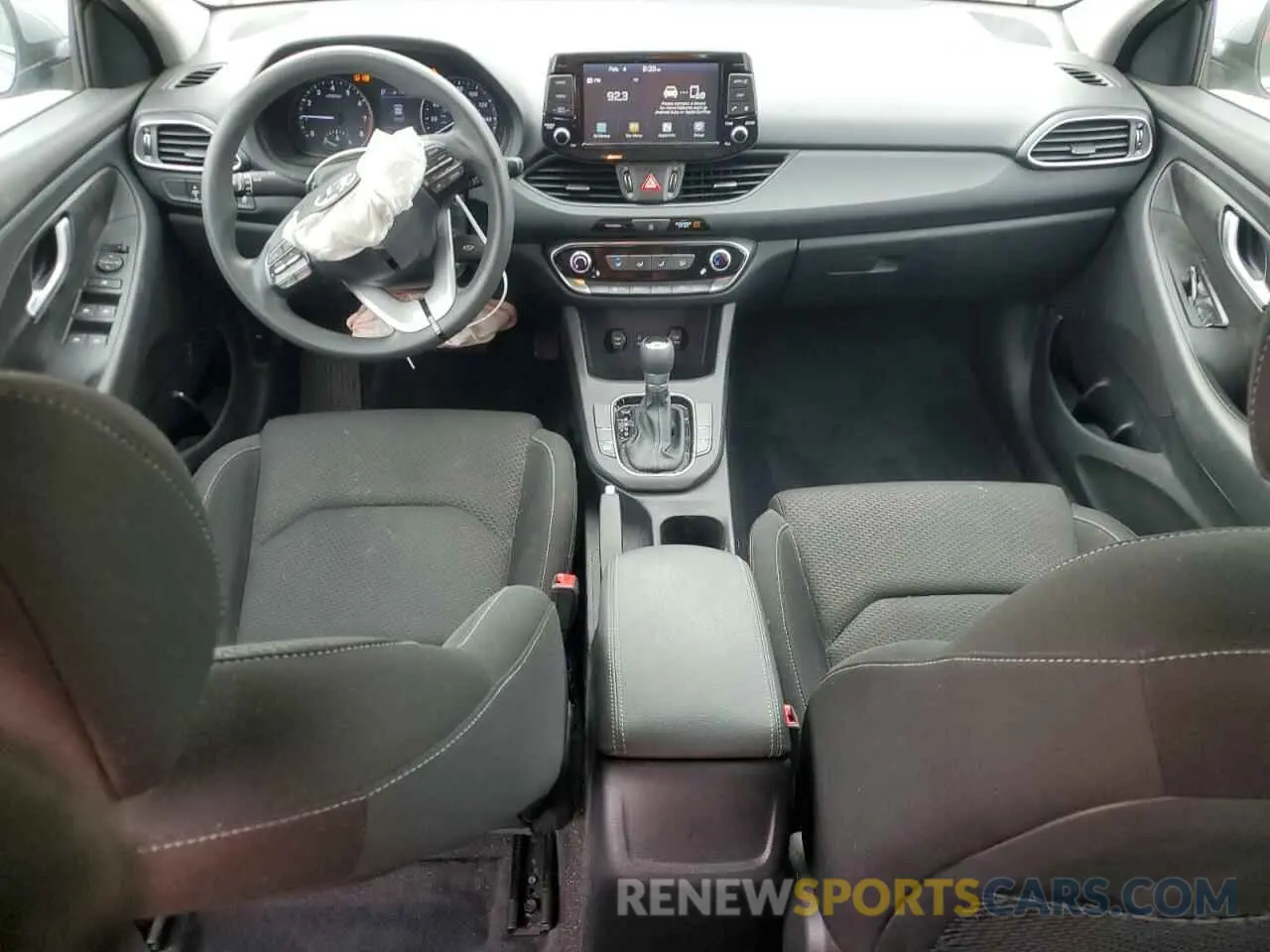 8 fotografías del automóvil dañado KMHH35LE1LU137536 HYUNDAI ELANTRA 2020